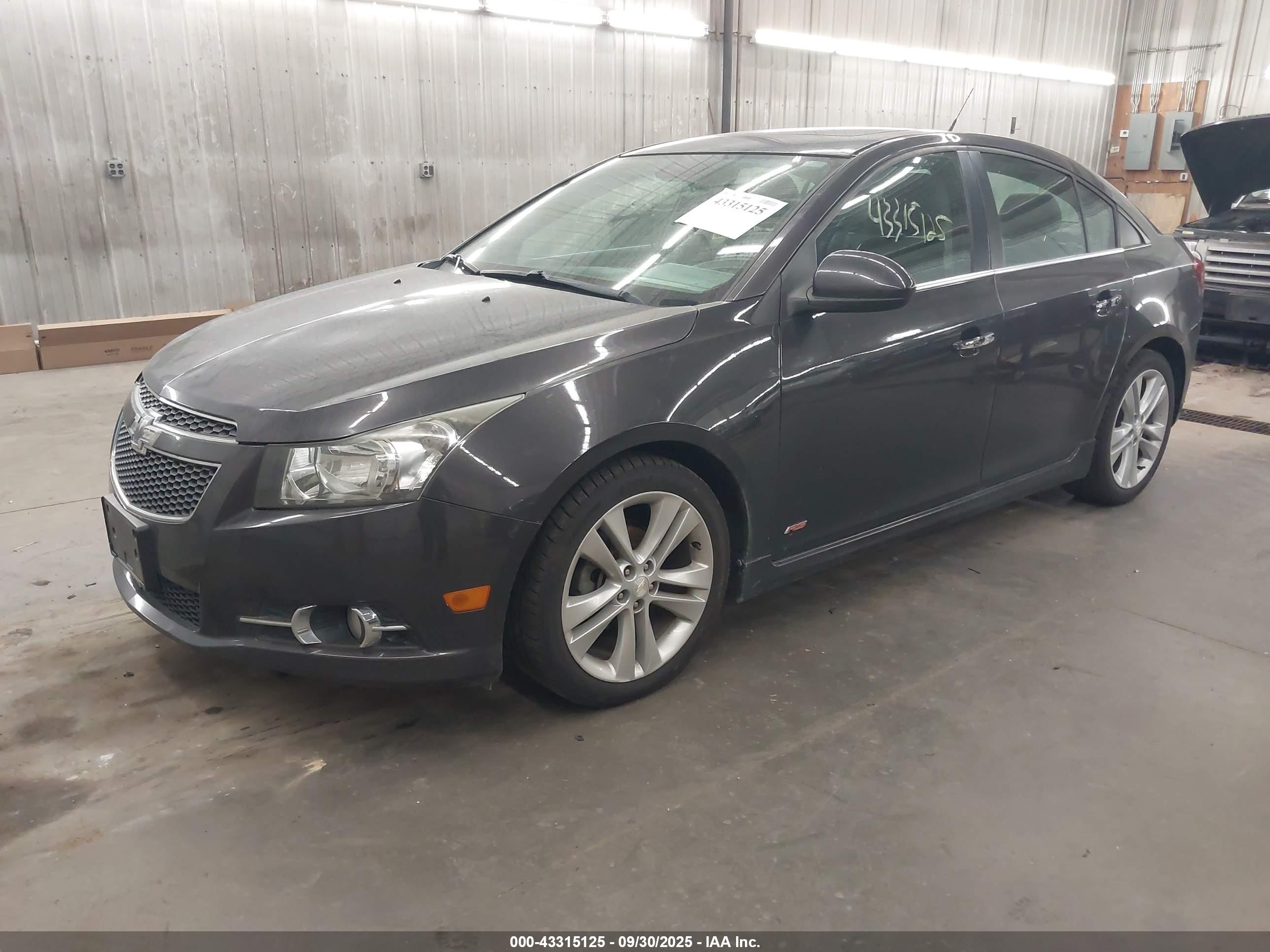 CHEVROLET CRUZE image 2