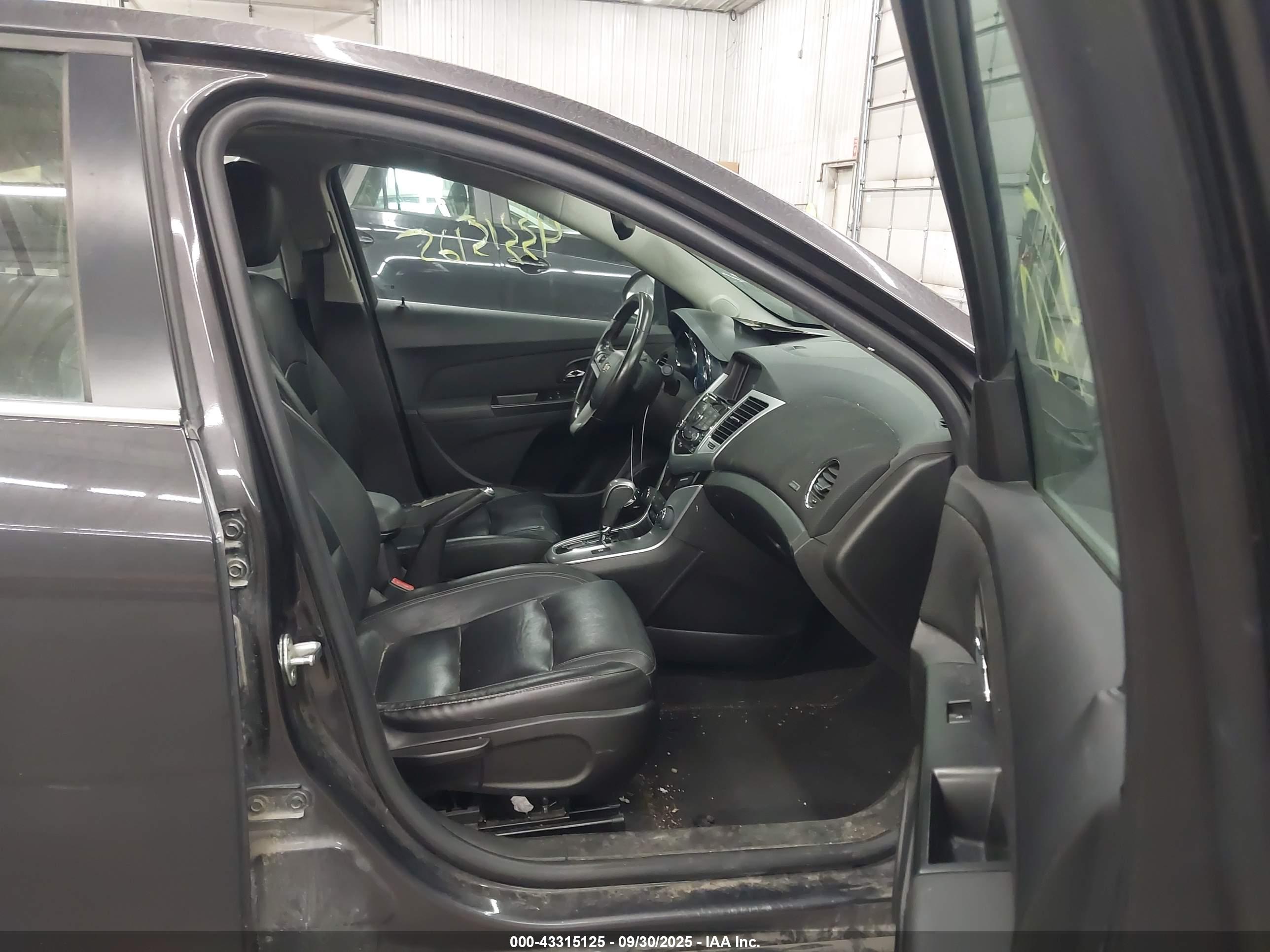 CHEVROLET CRUZE image 5