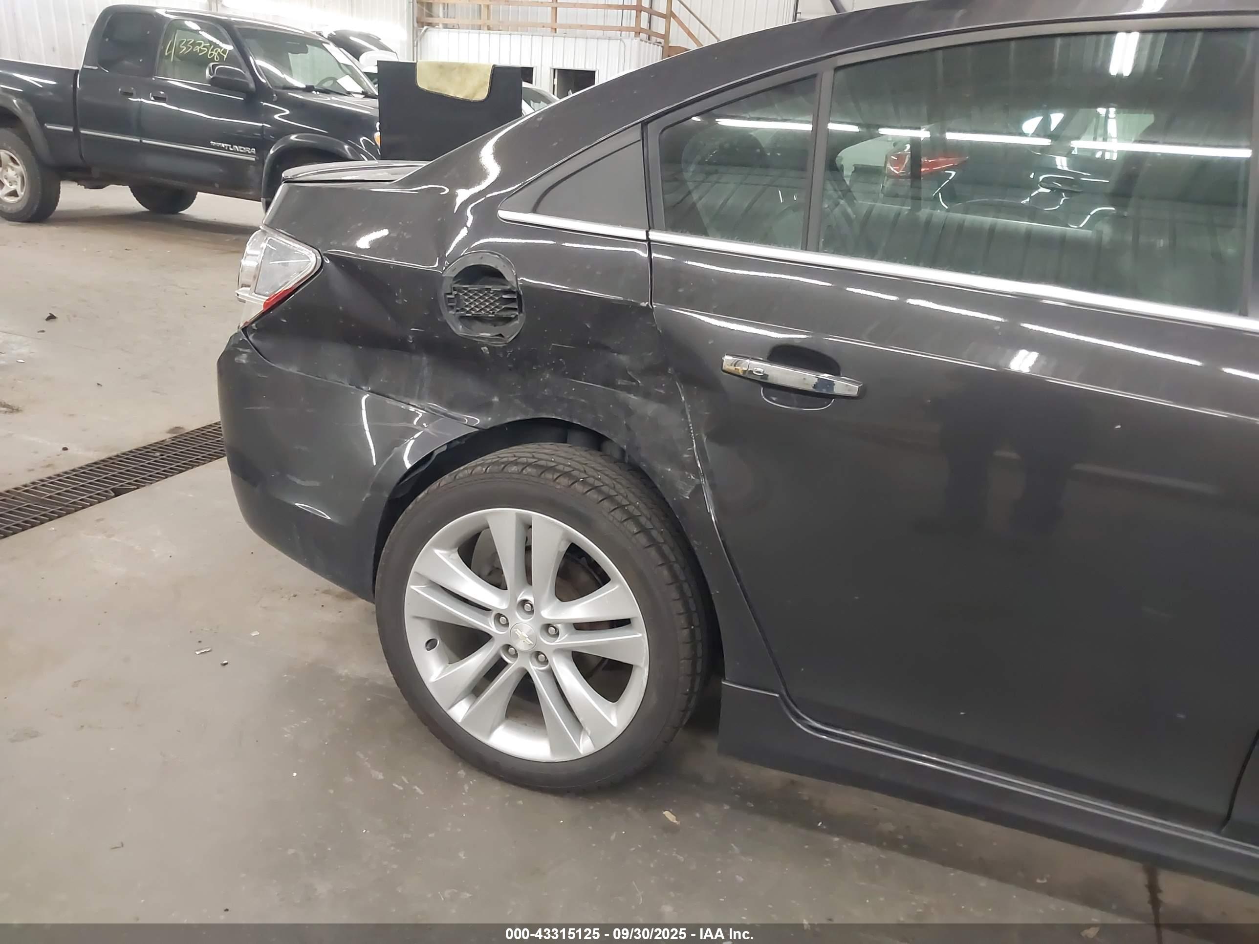 CHEVROLET CRUZE image 6