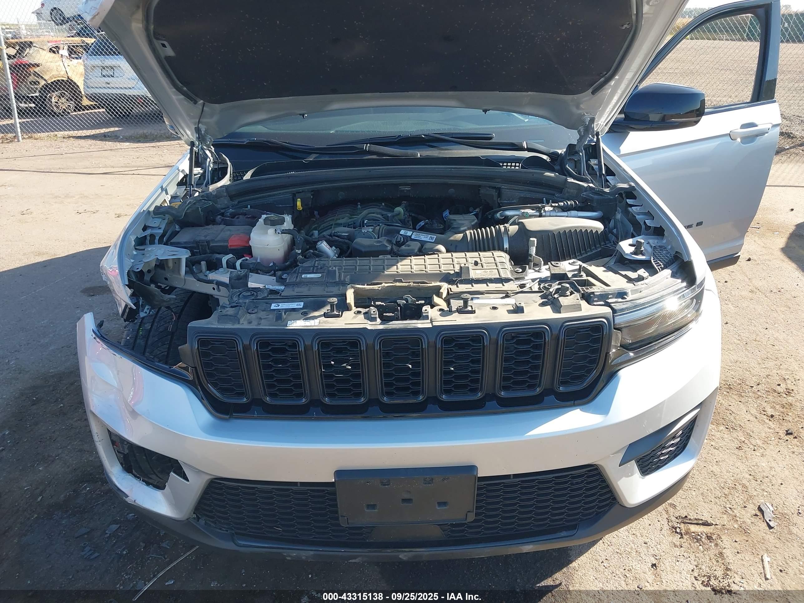 JEEP GRAND image 10