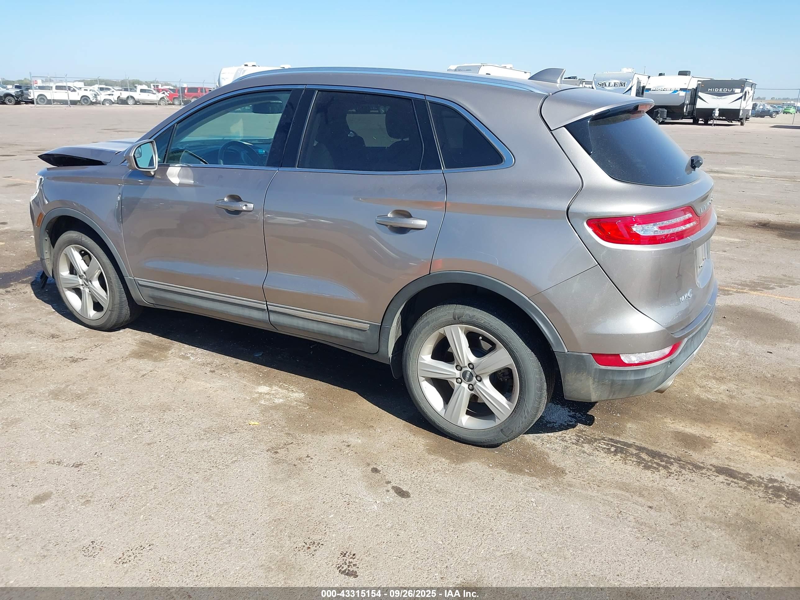 LINCOLN MKC image 3