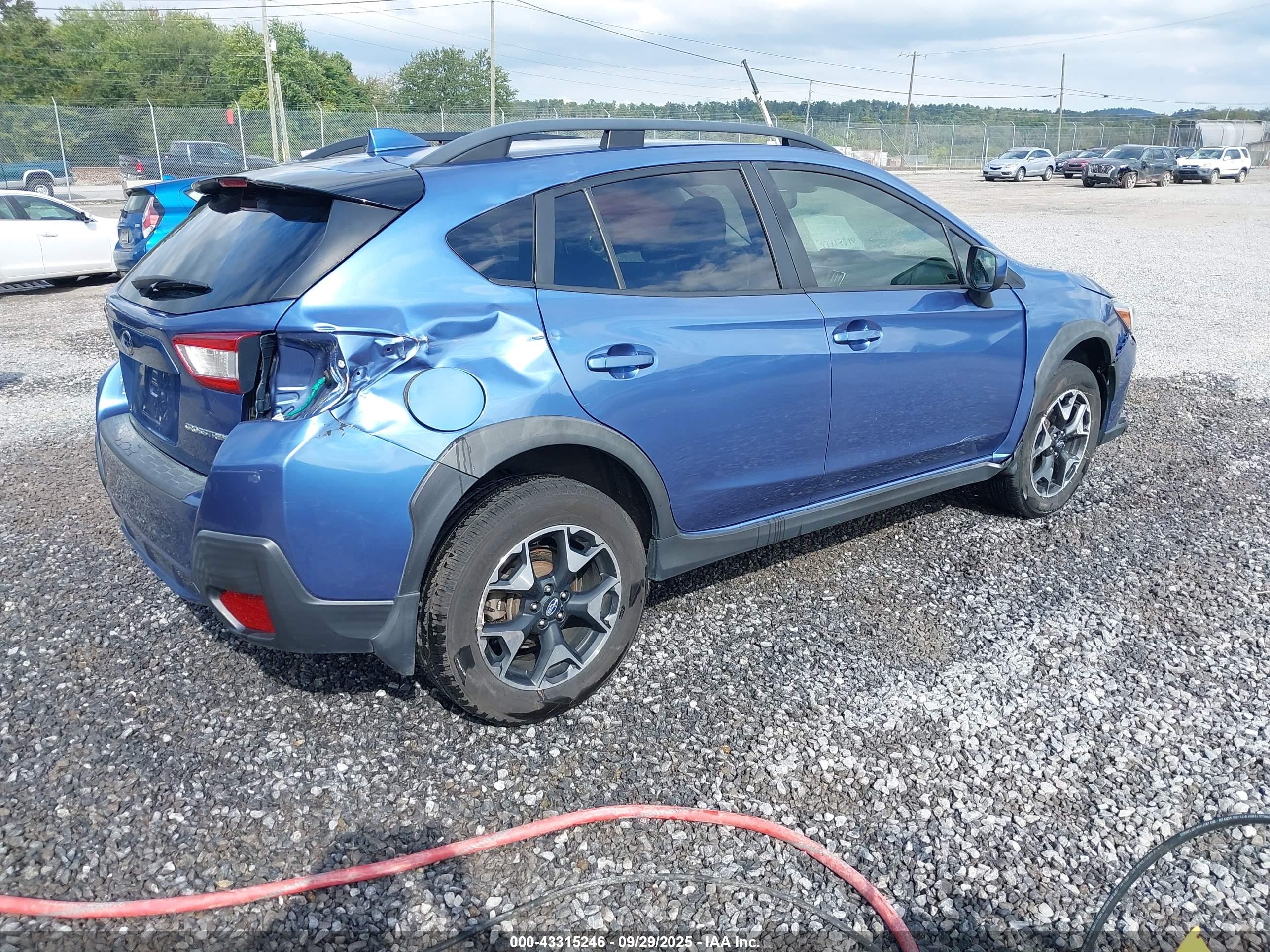 SUBARU CROSSTREK image 4