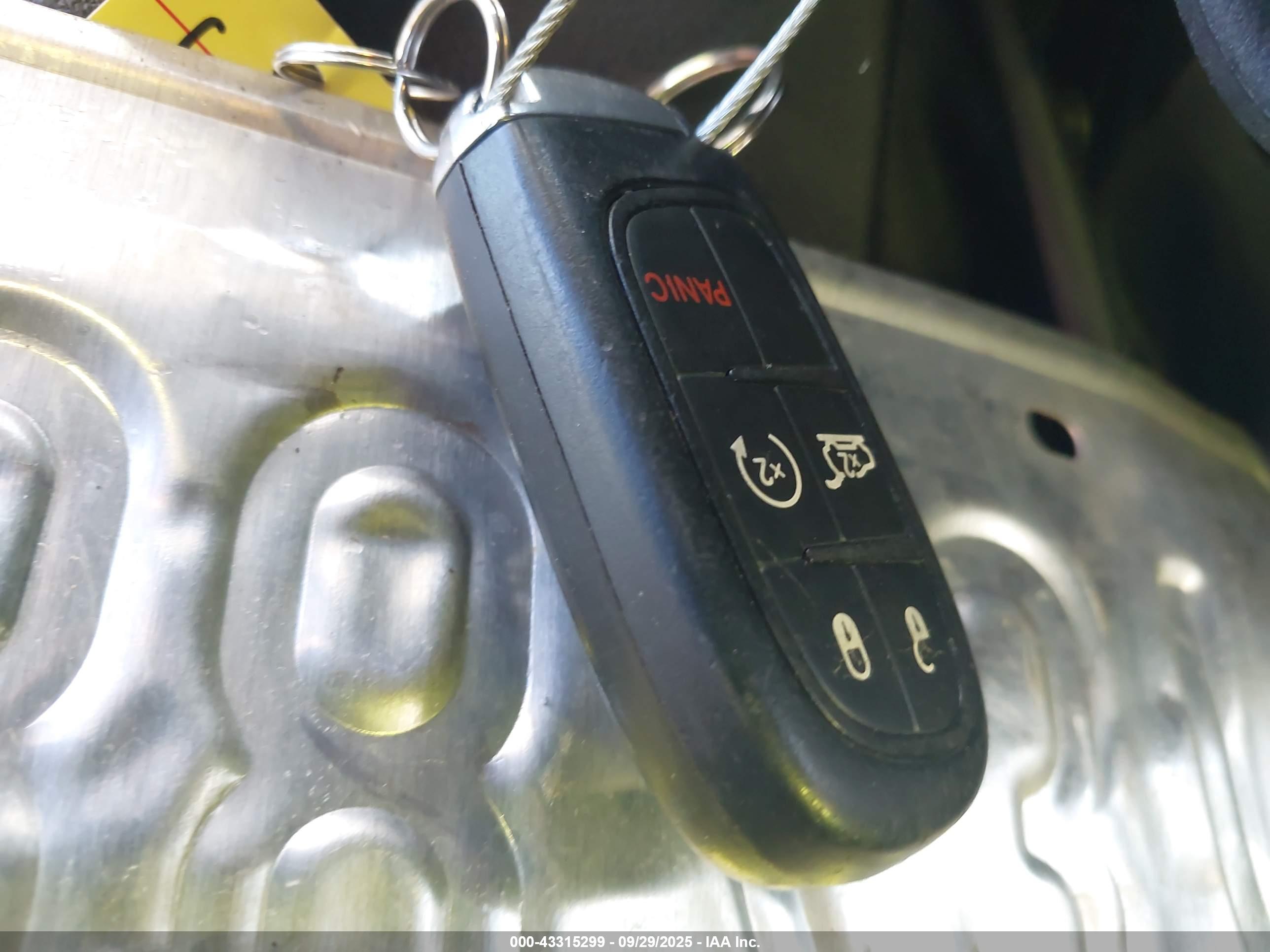 JEEP CHEROKEE image 11