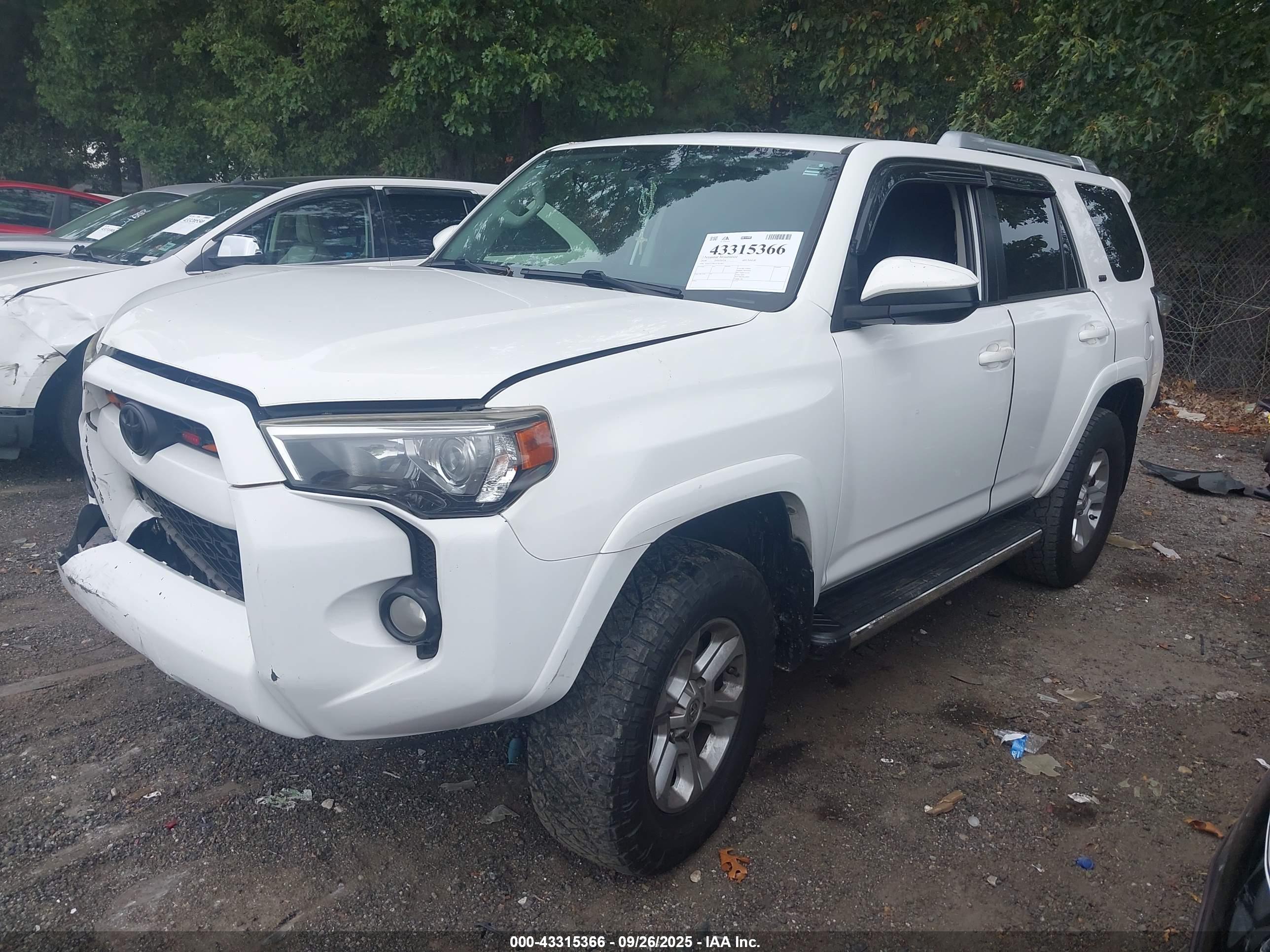 TOYOTA 4RUNNER image 2