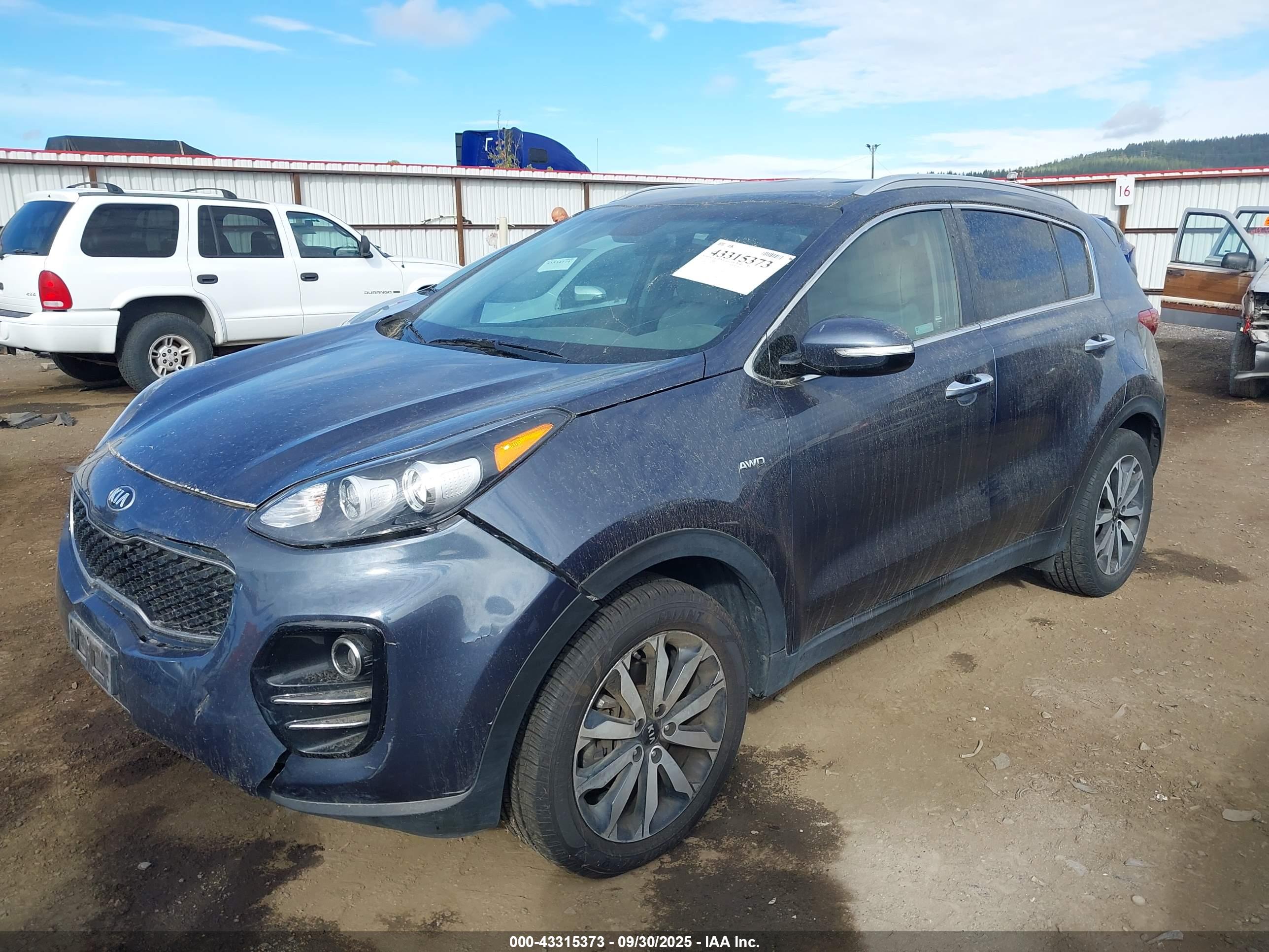 KIA SPORTAGE image 2