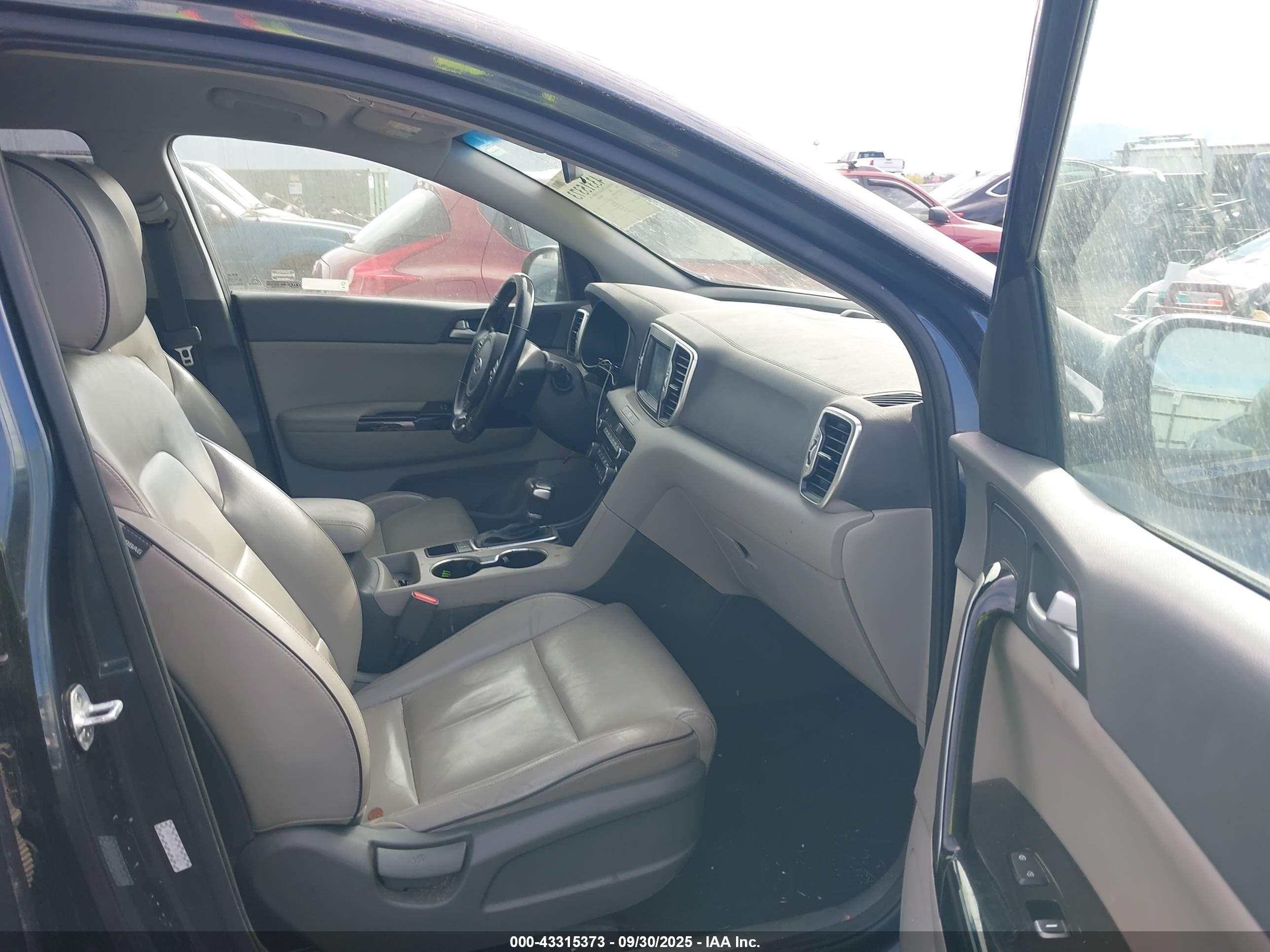 KIA SPORTAGE image 5