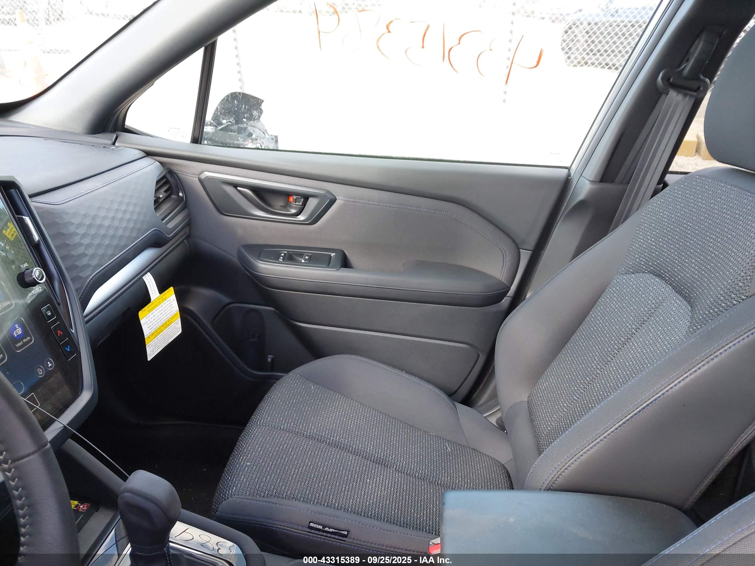 SUBARU FORESTER image 5