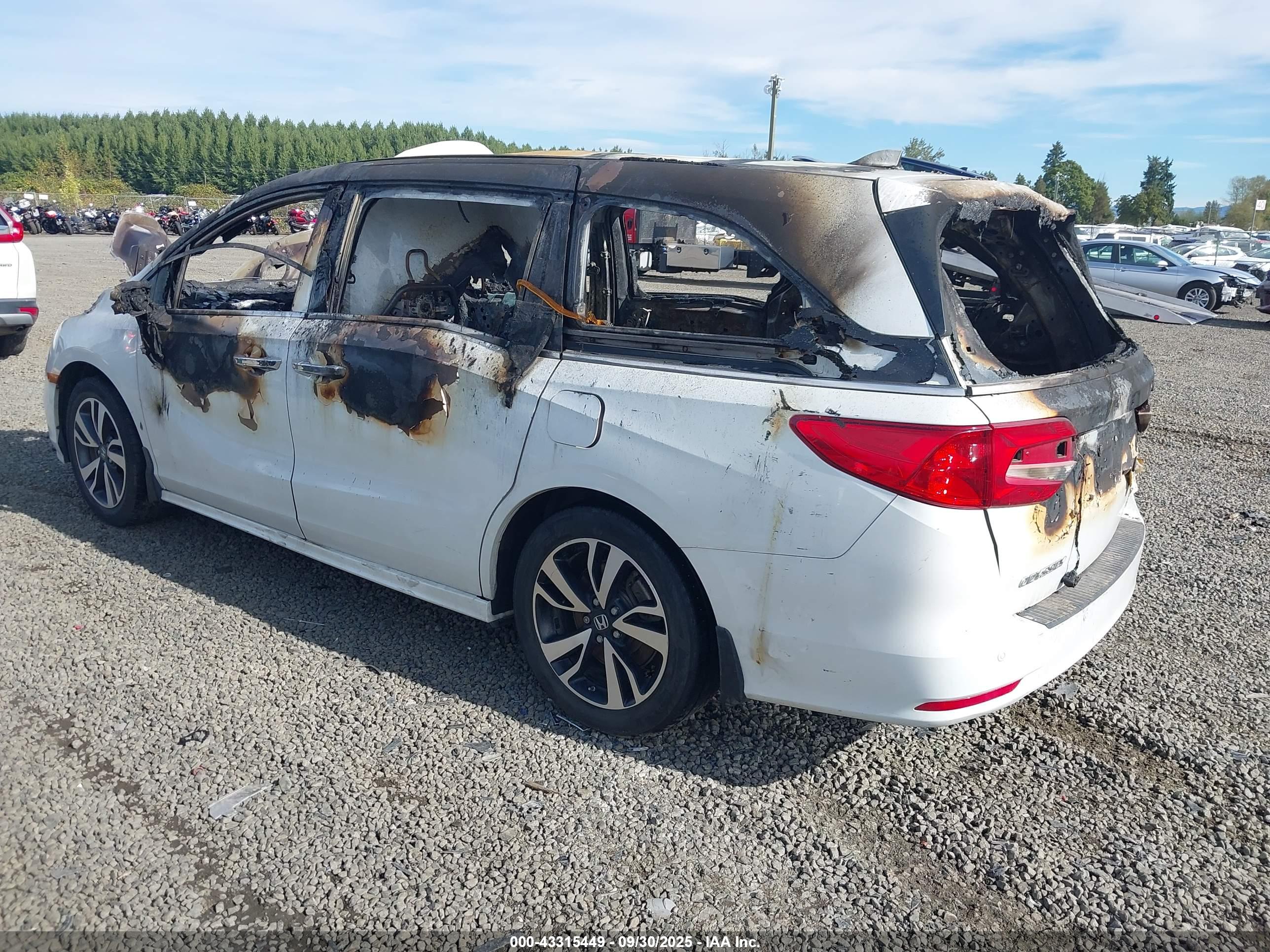 HONDA ODYSSEY image 3