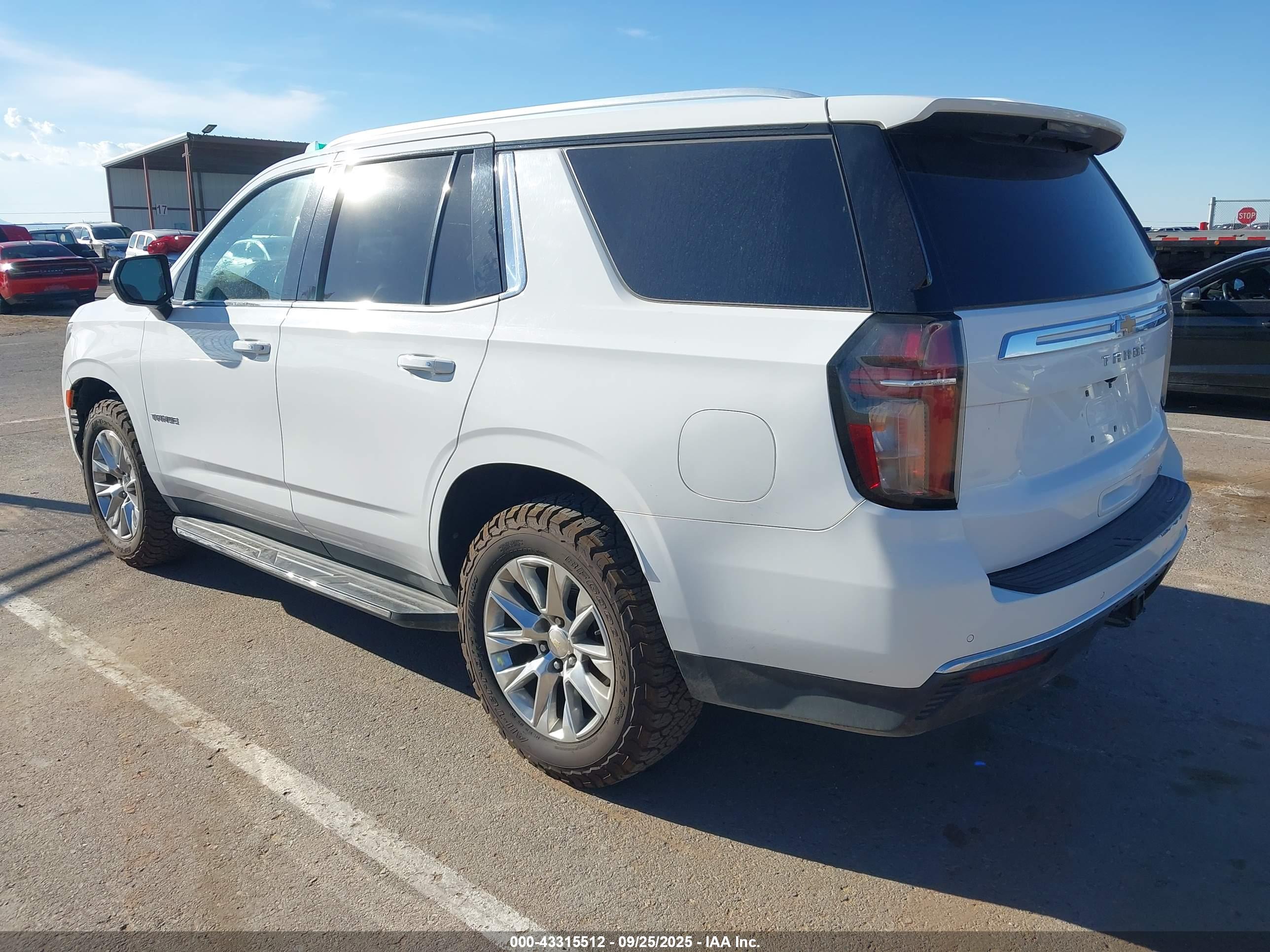 CHEVROLET TAHOE image 3