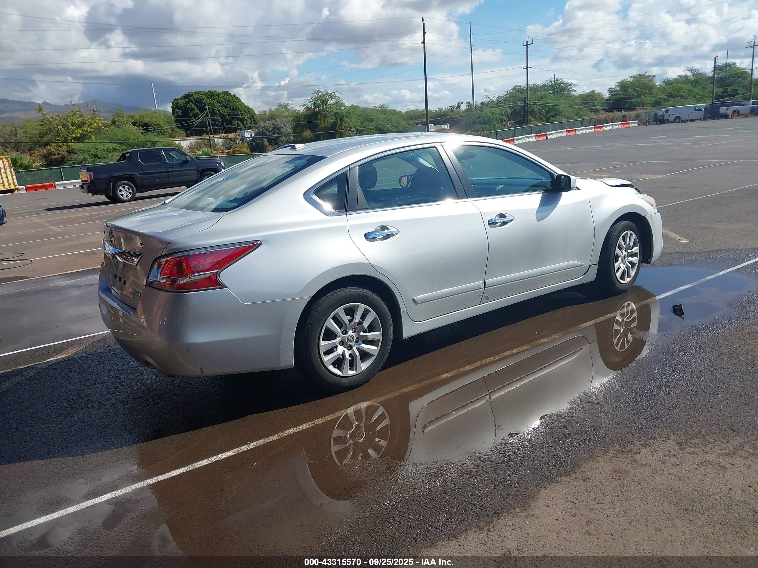 NISSAN ALTIMA image 4