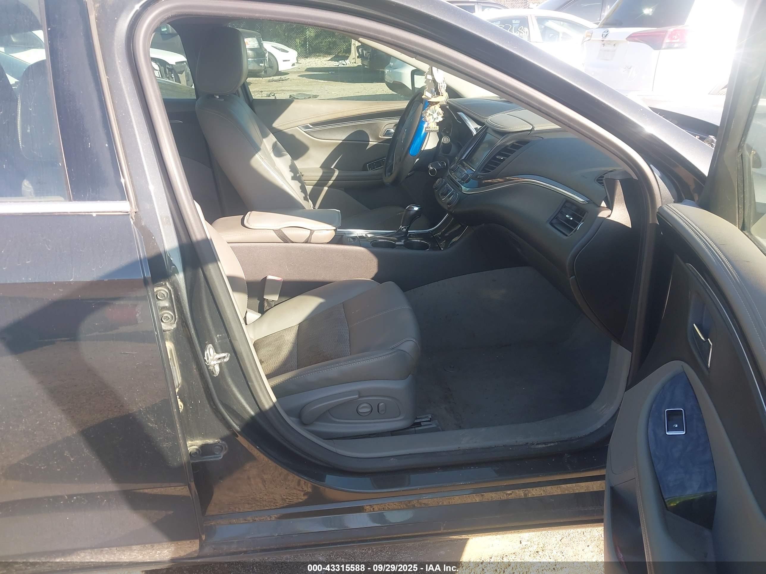 CHEVROLET IMPALA image 5