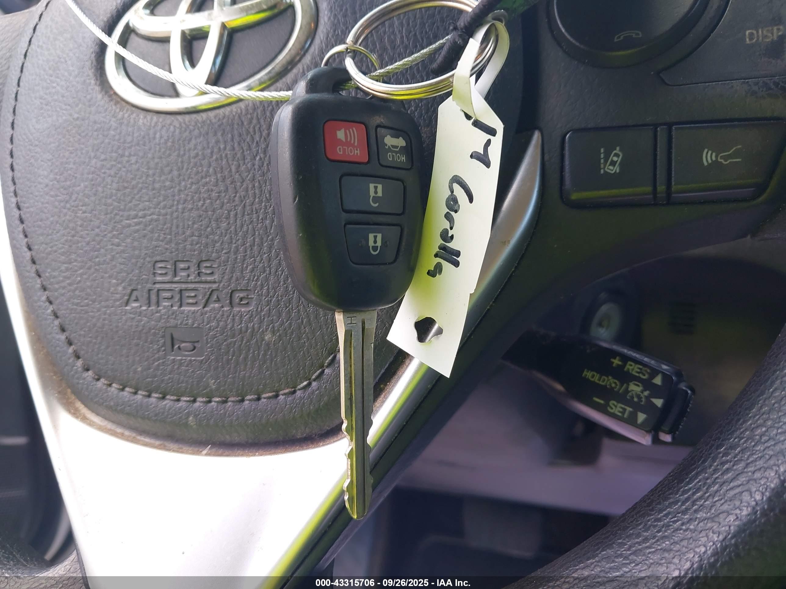 TOYOTA COROLLA image 11