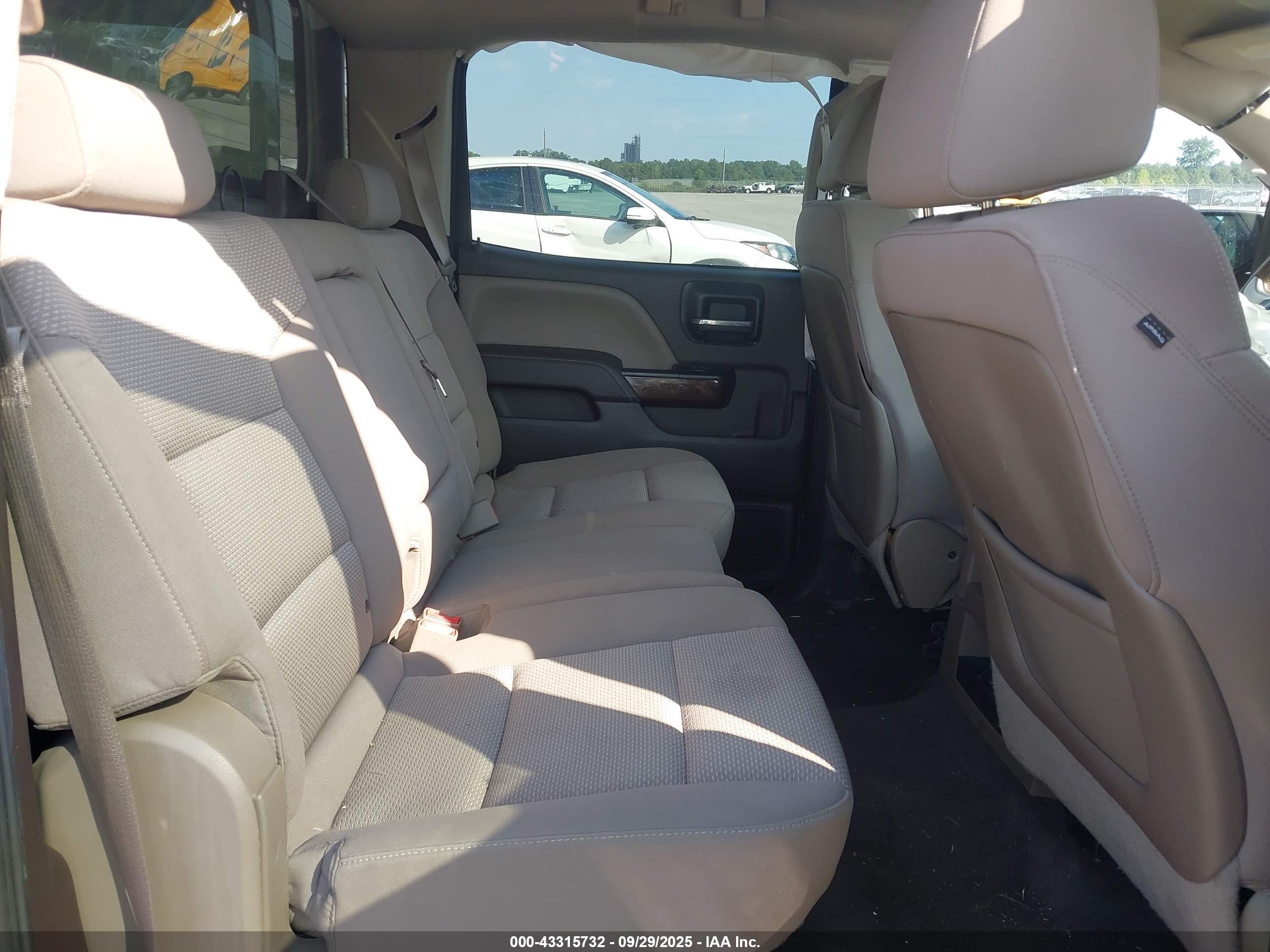 GMC SIERRA image 8