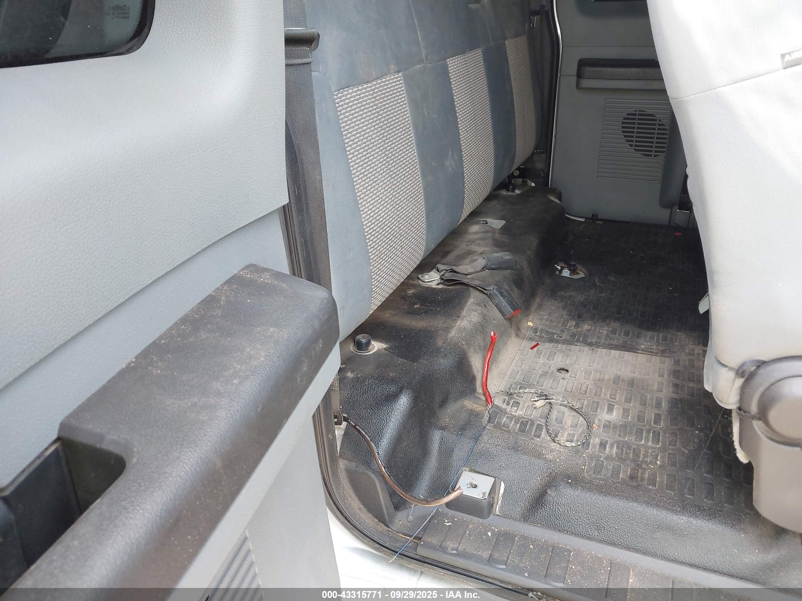 FORD F-350 image 7