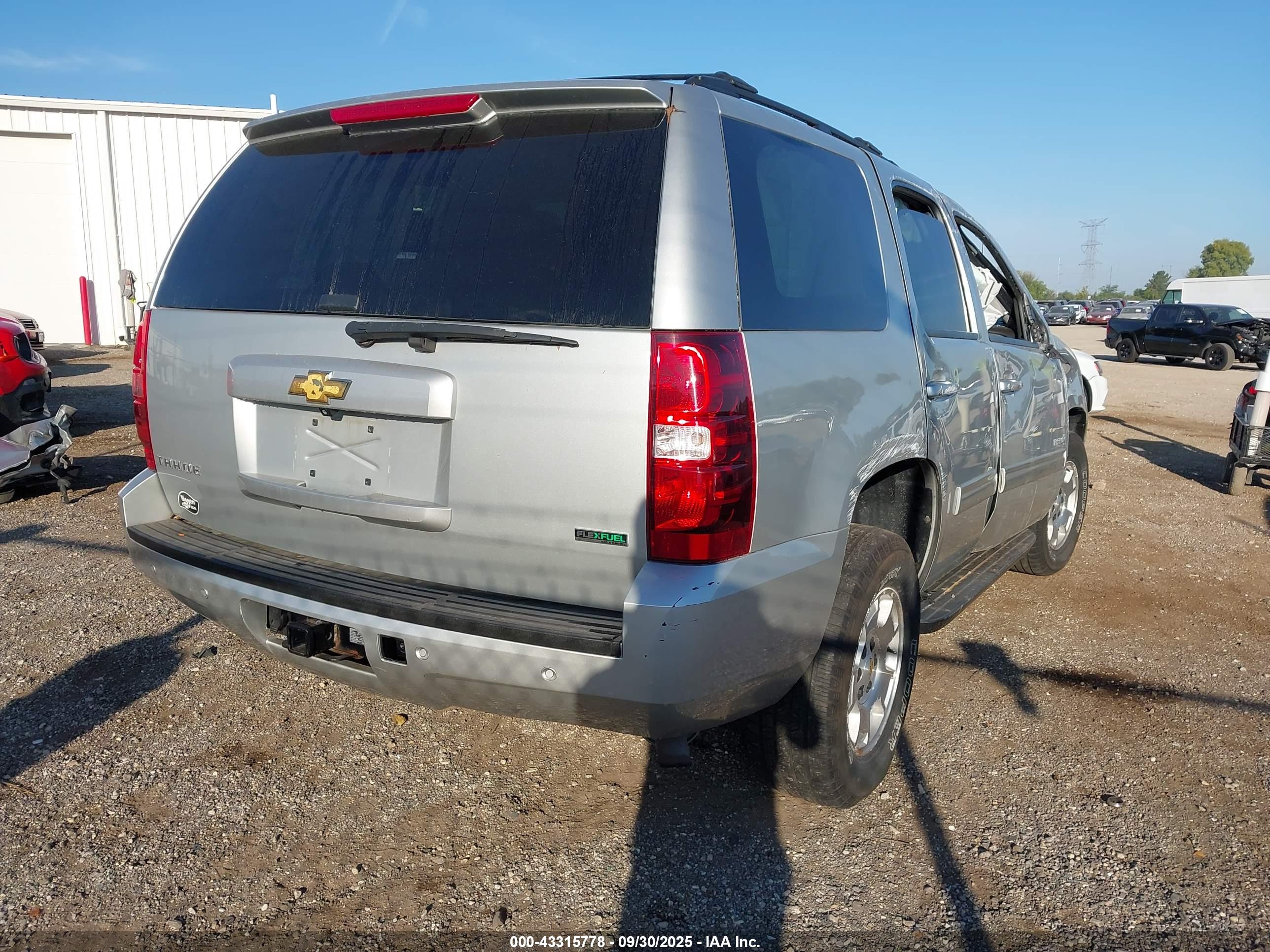 CHEVROLET TAHOE image 4