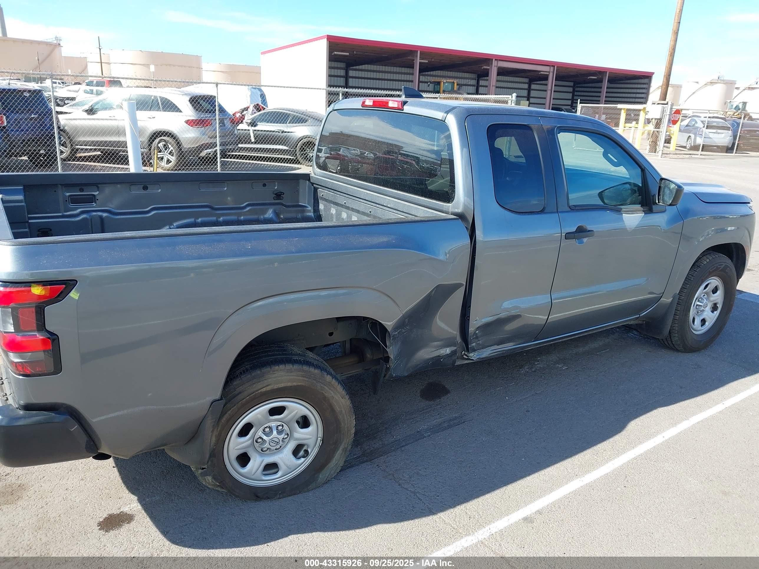 NISSAN FRONTIER image 6