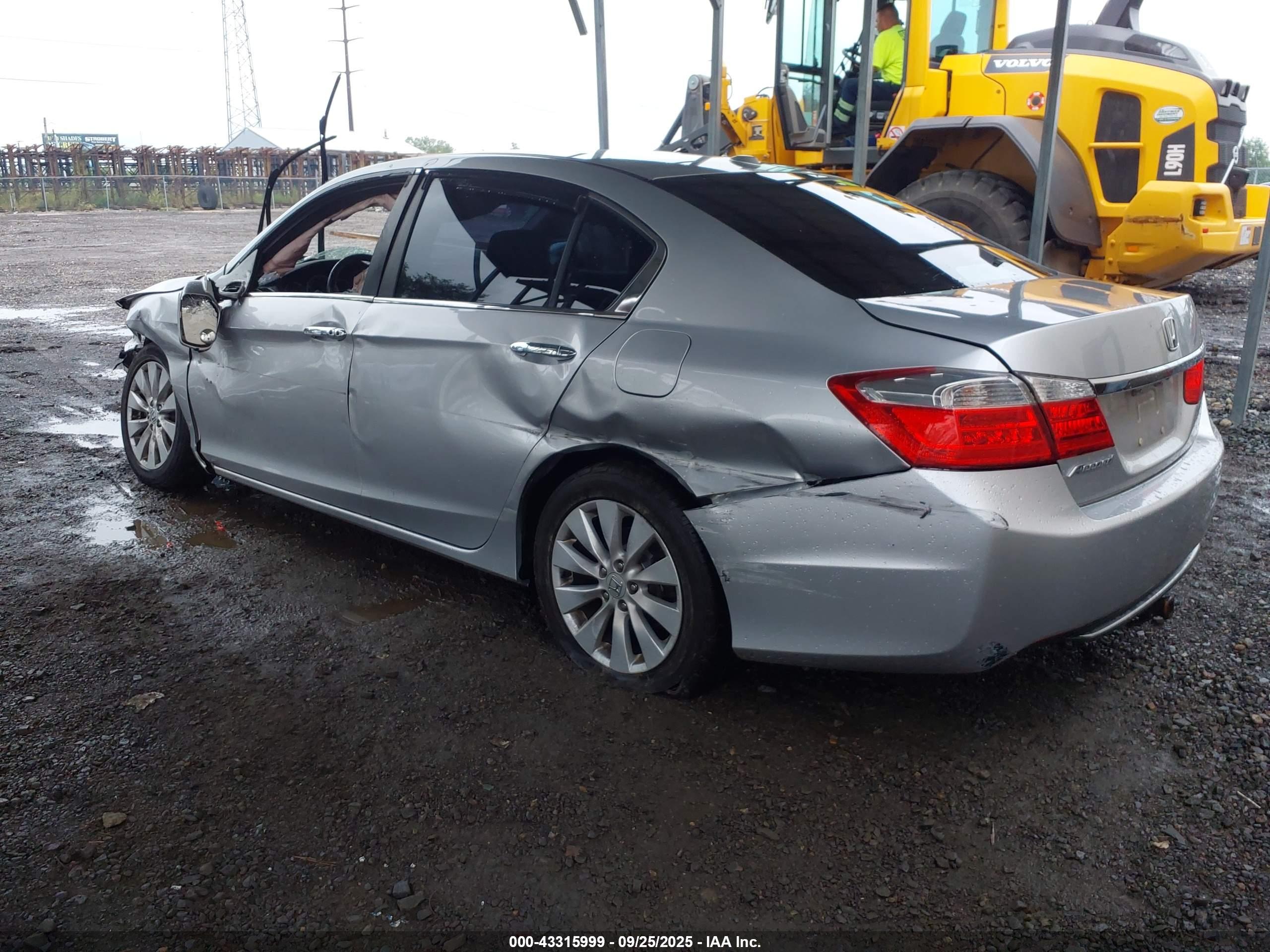 HONDA ACCORD image 3