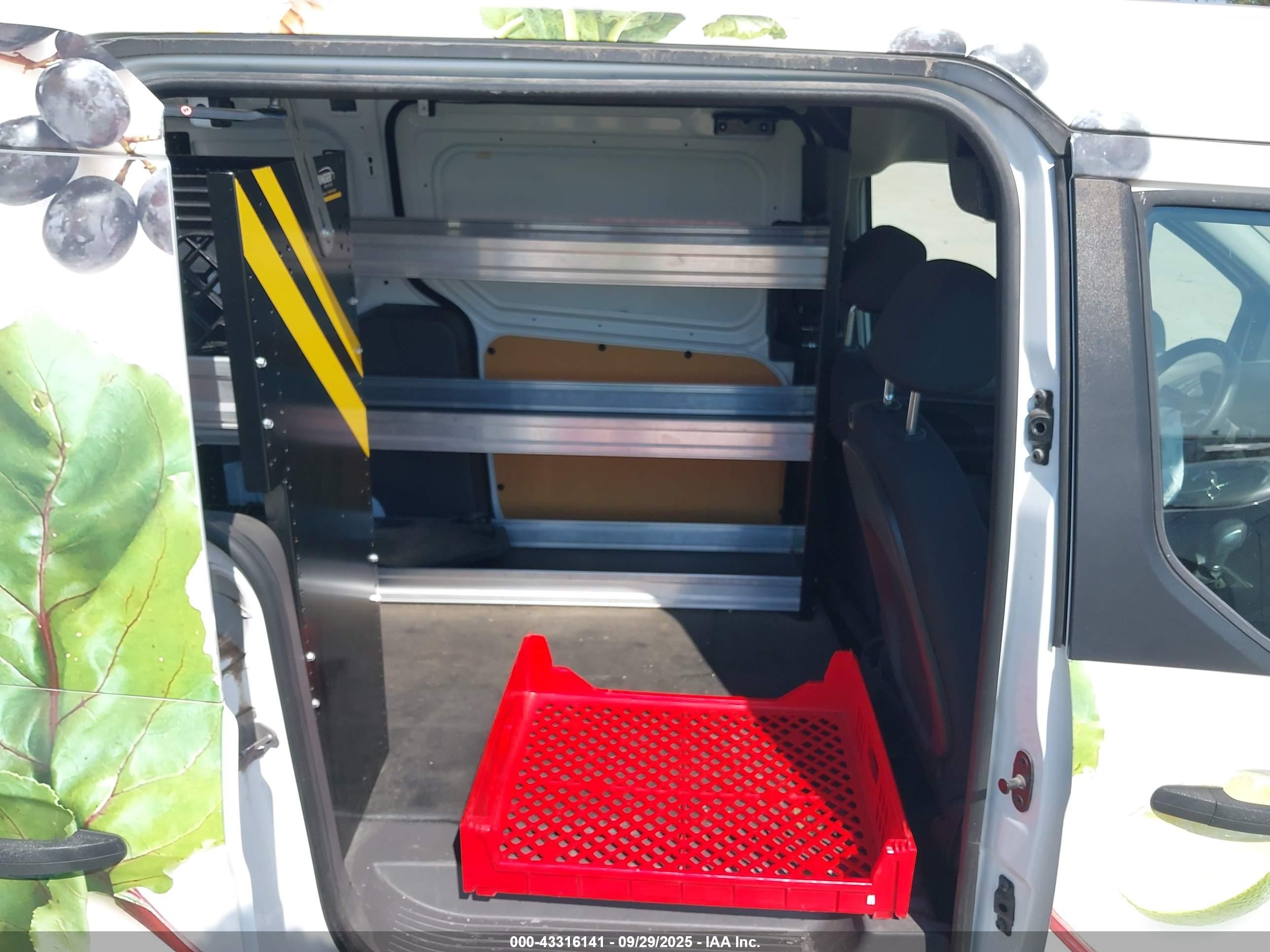 FORD TRANSIT image 8