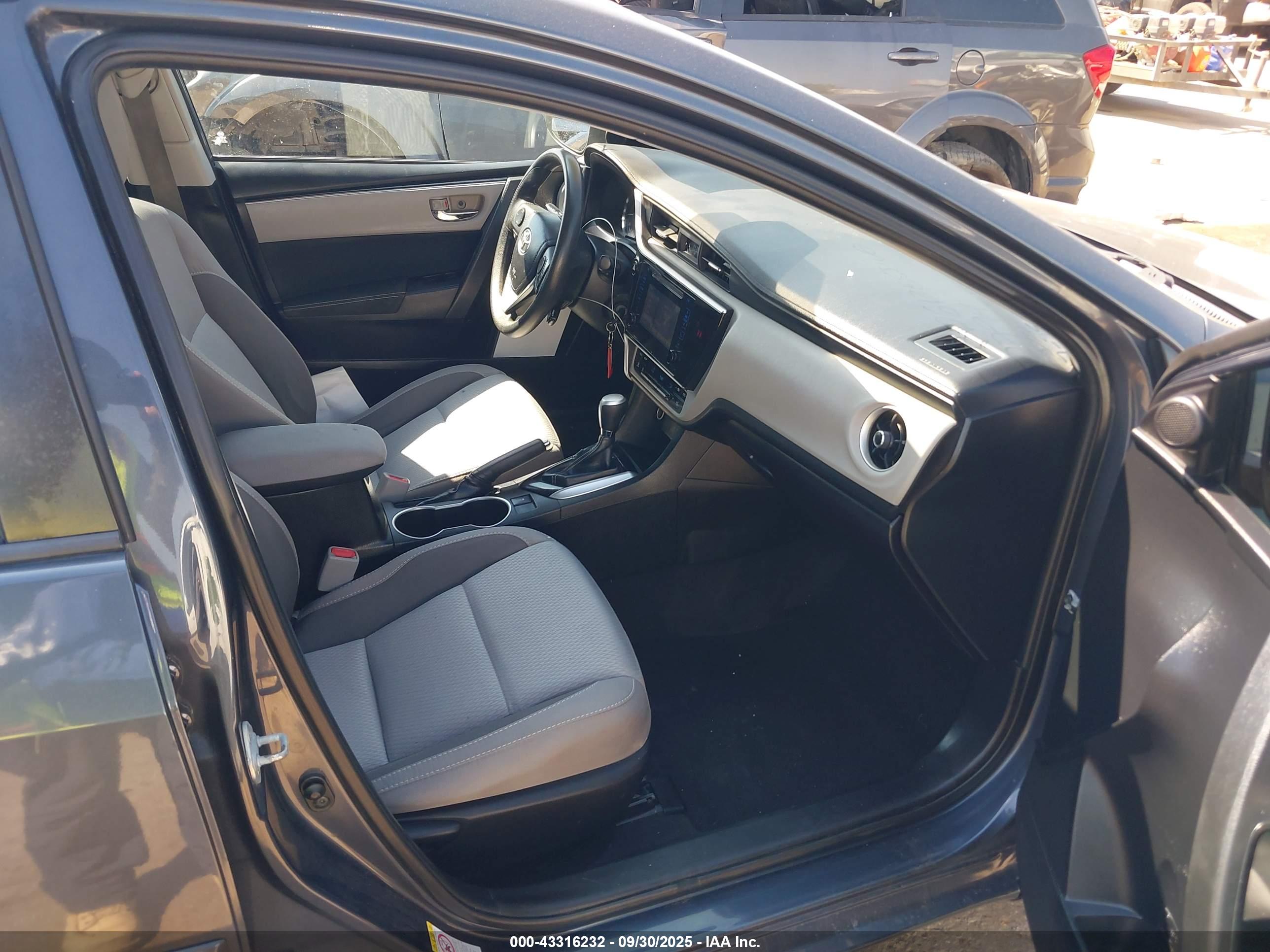 TOYOTA COROLLA image 5