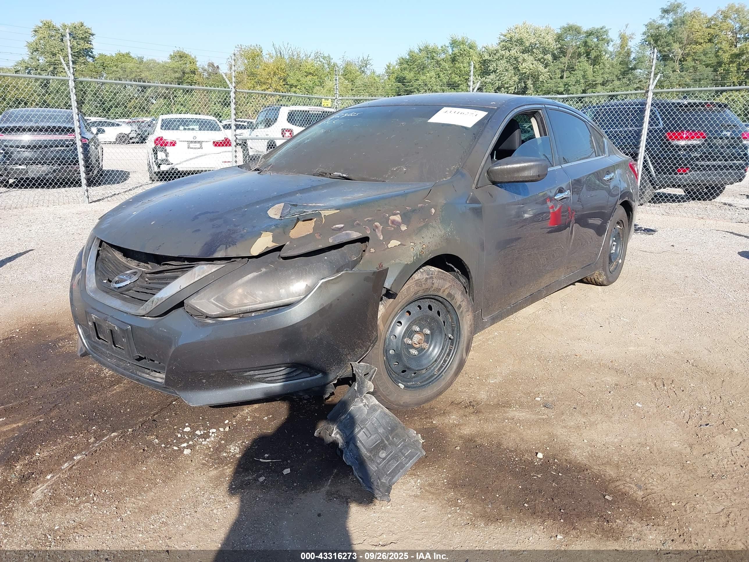 NISSAN ALTIMA image 2