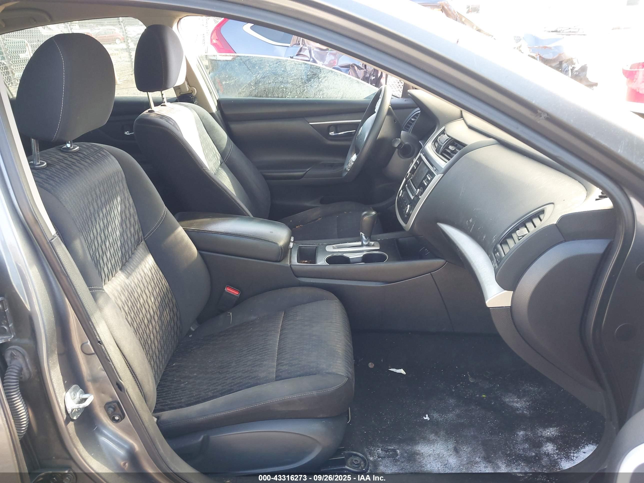 NISSAN ALTIMA image 5