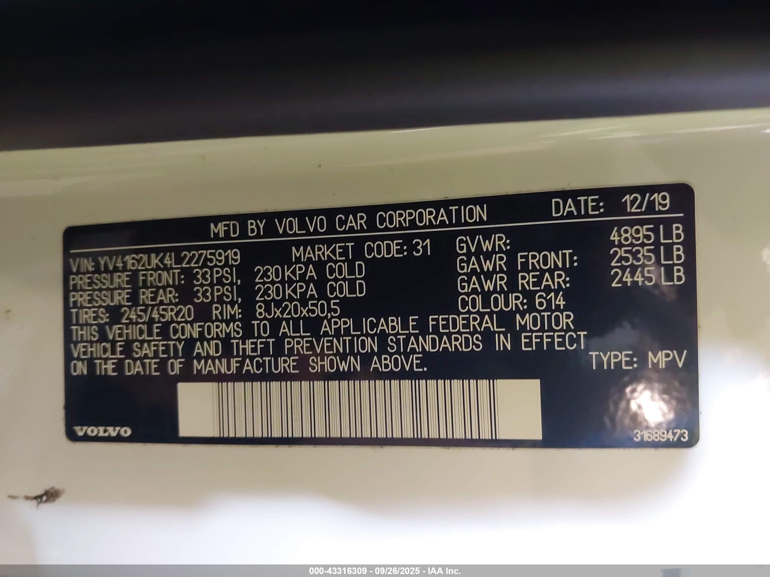 VOLVO XC40 image 9