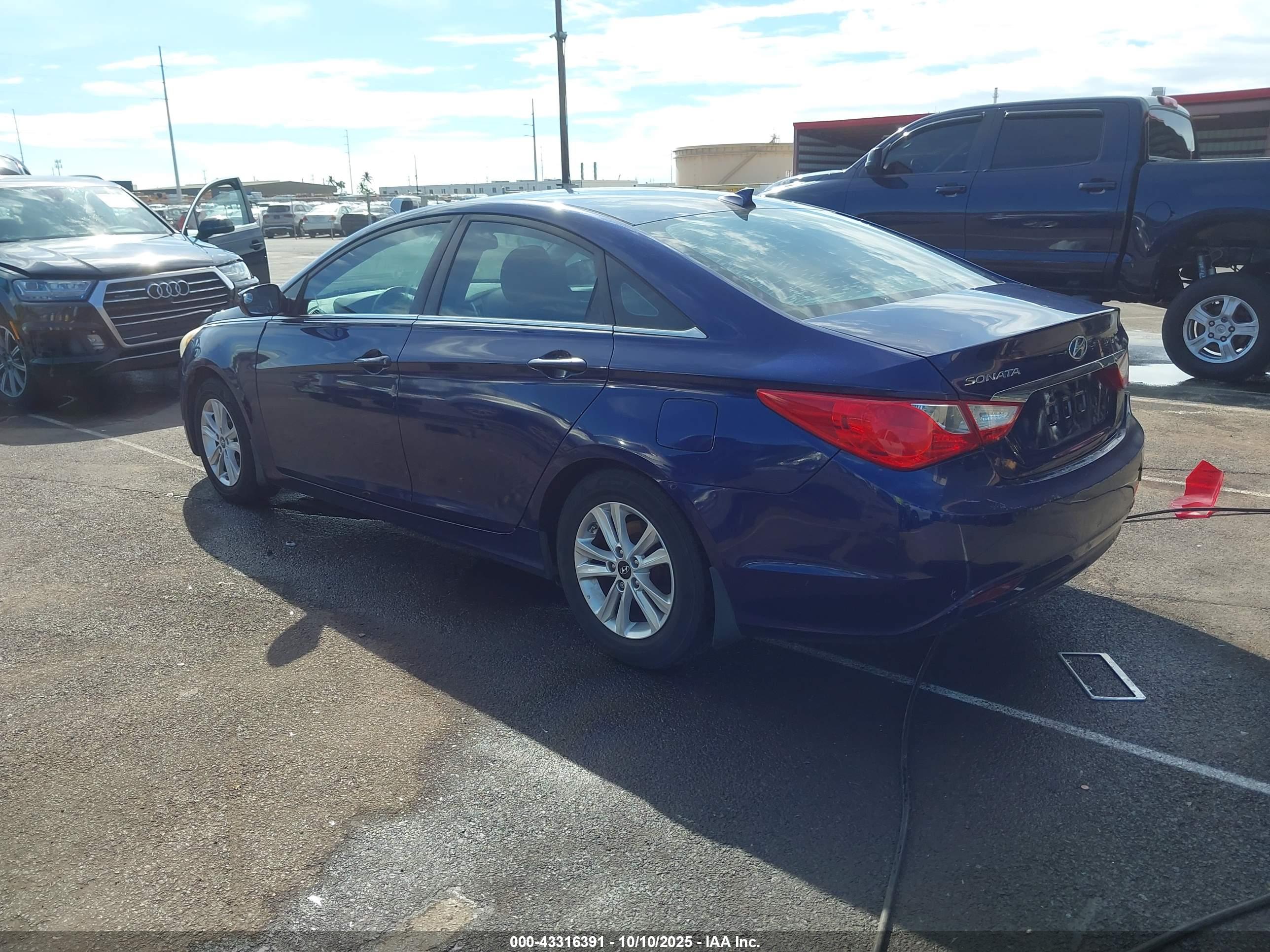 HYUNDAI SONATA image 3