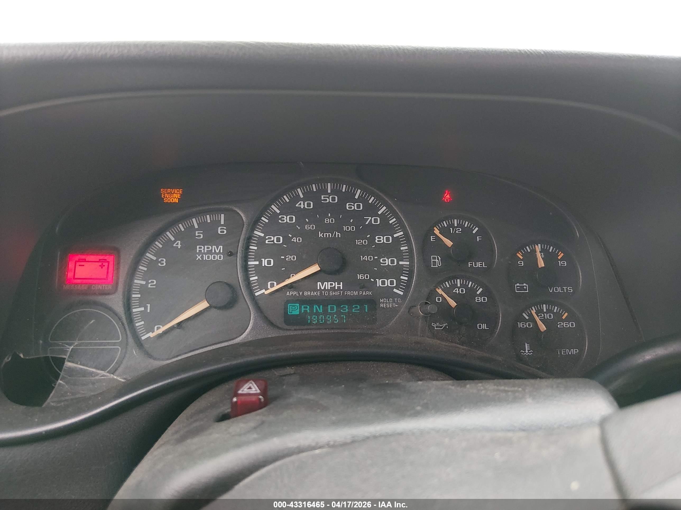 CHEVROLET SILVERADO image 7