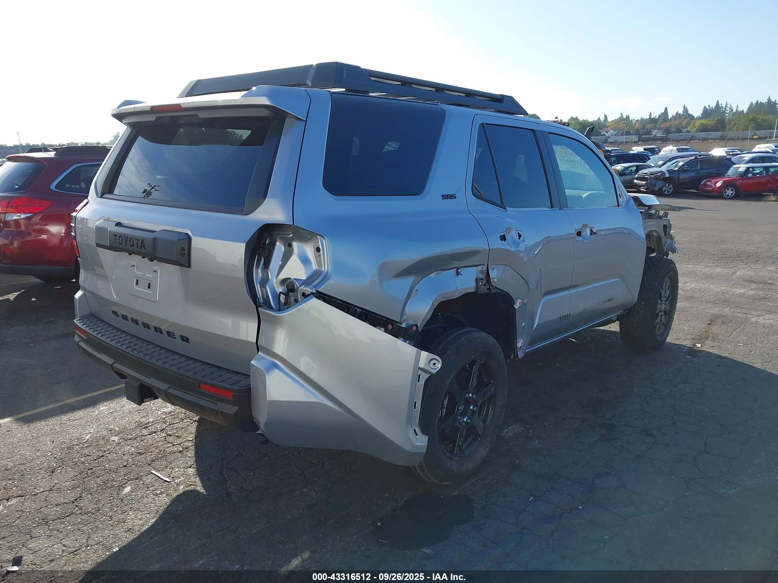 TOYOTA 4RUNNER image 4