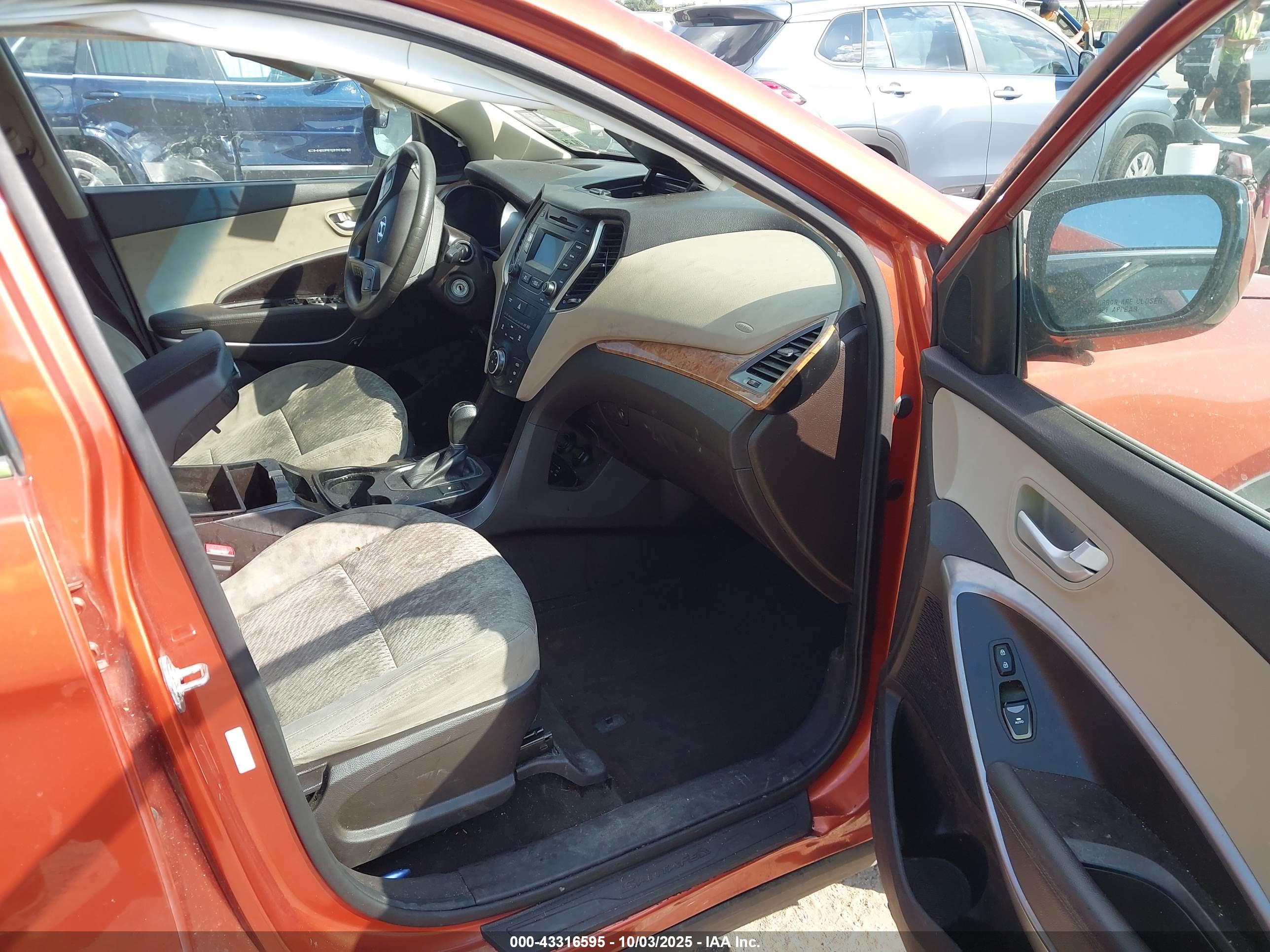 HYUNDAI SANTA image 5
