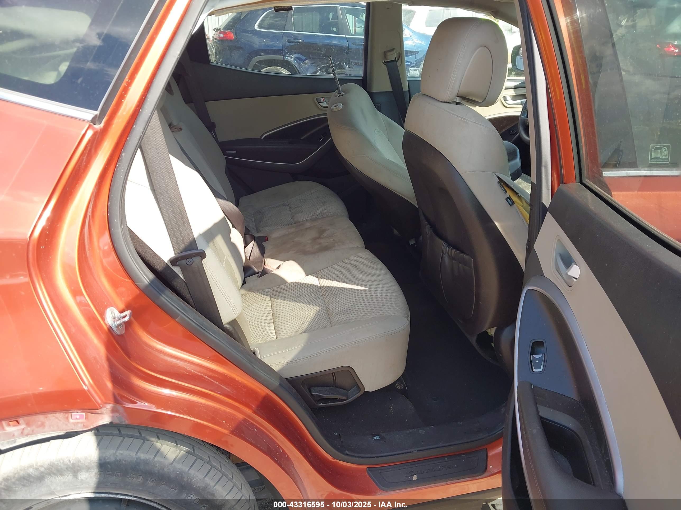 HYUNDAI SANTA image 8