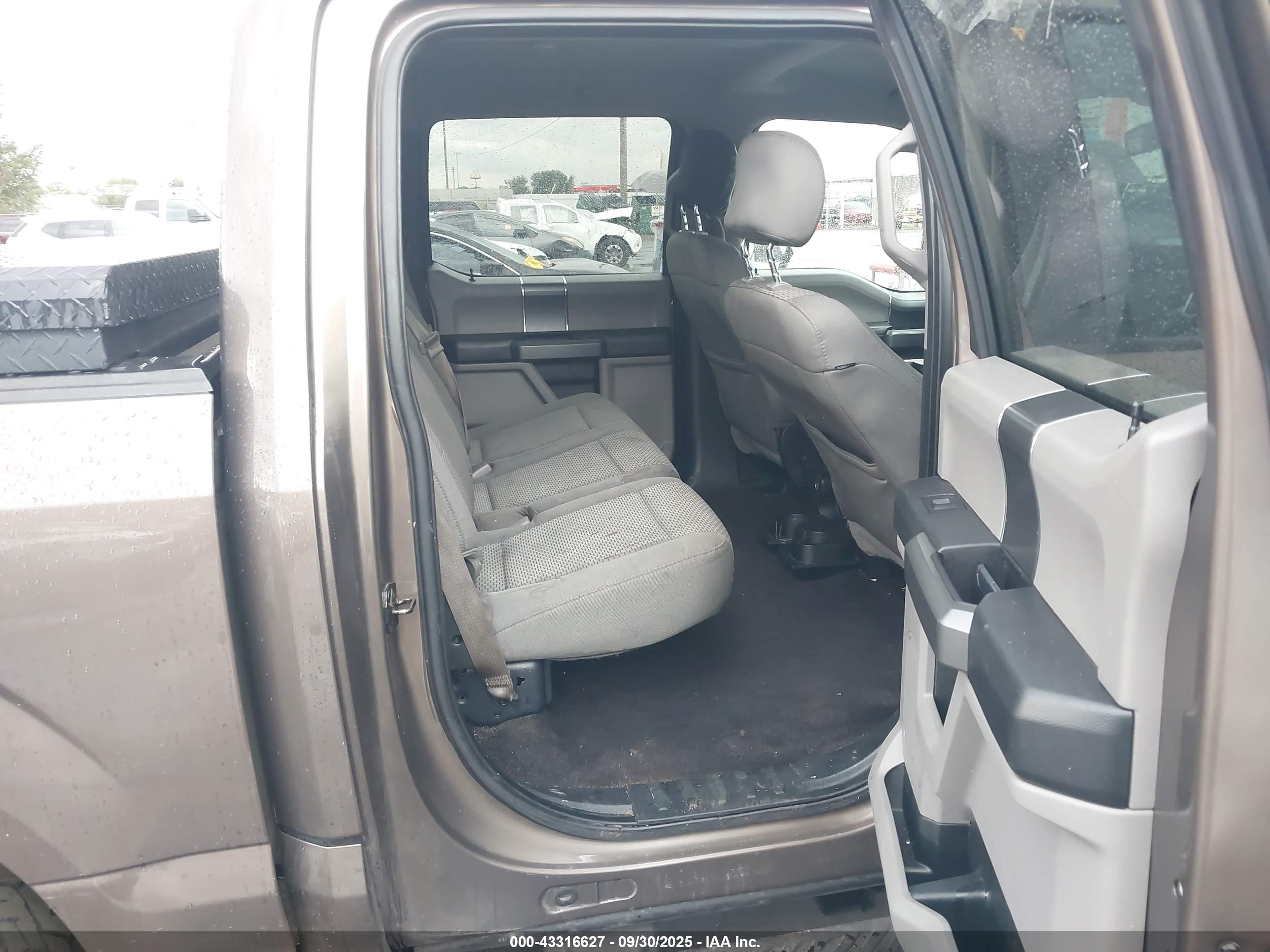 FORD F-150 image 8