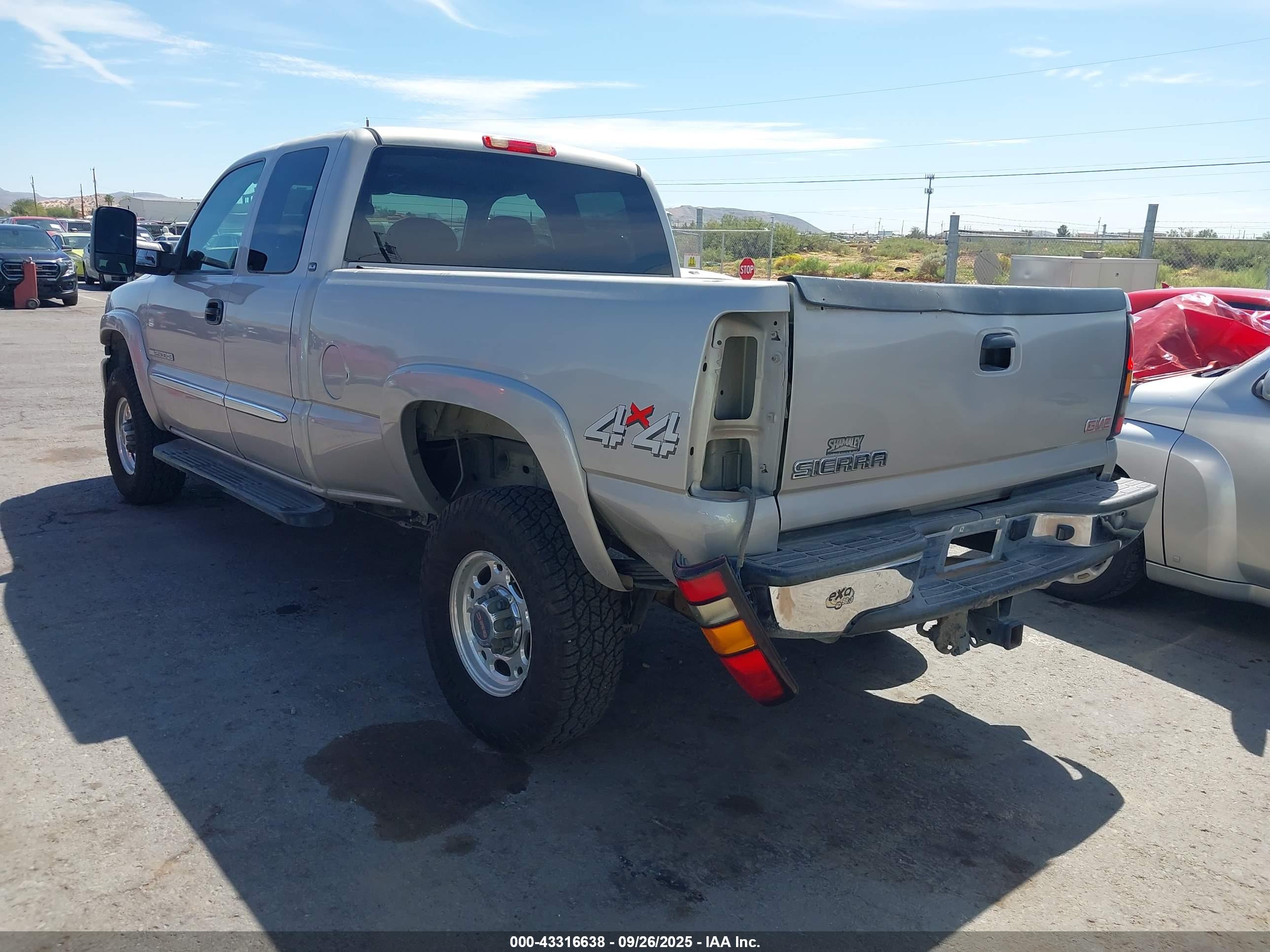 GMC SIERRA image 3
