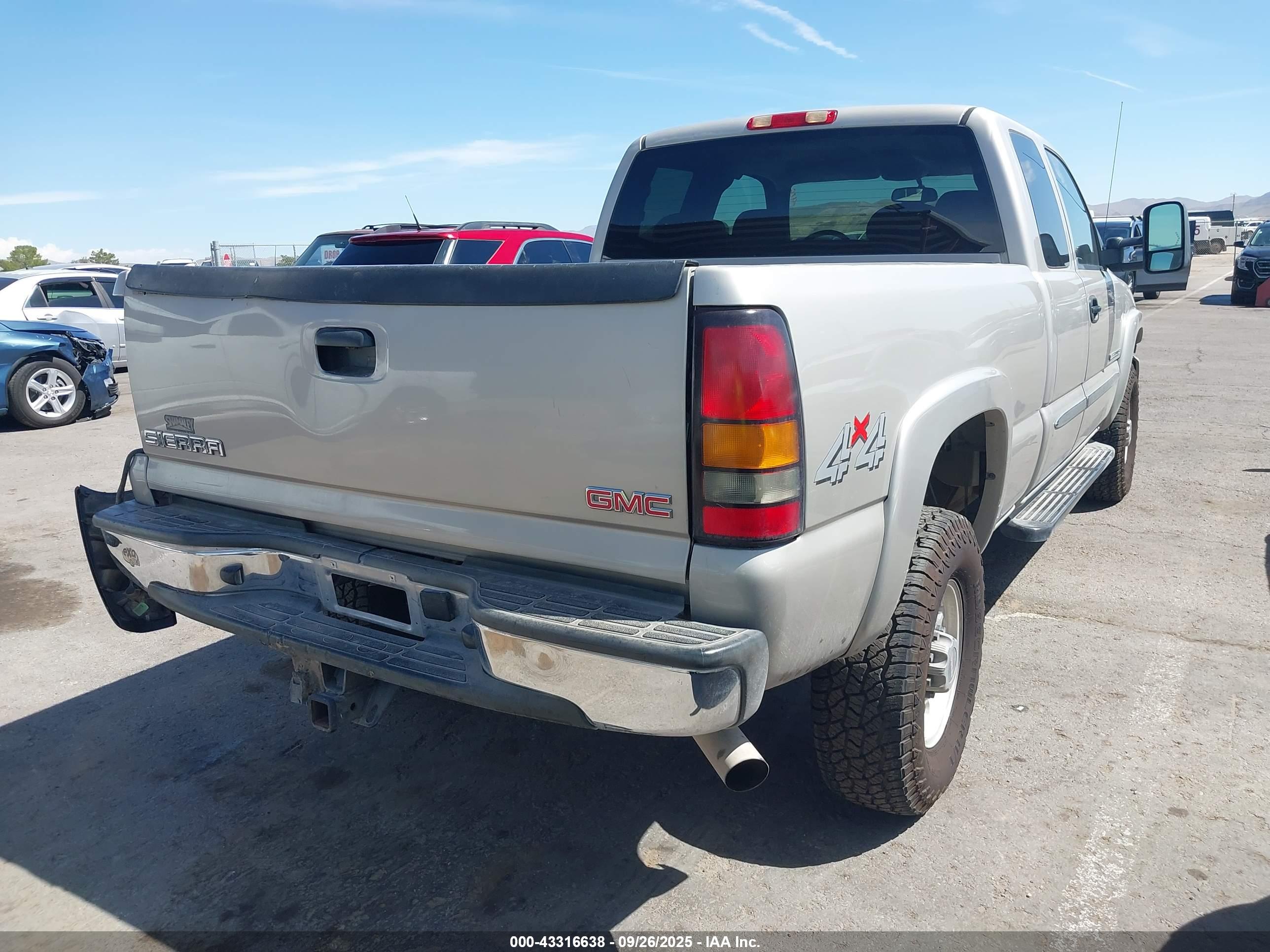 GMC SIERRA image 4