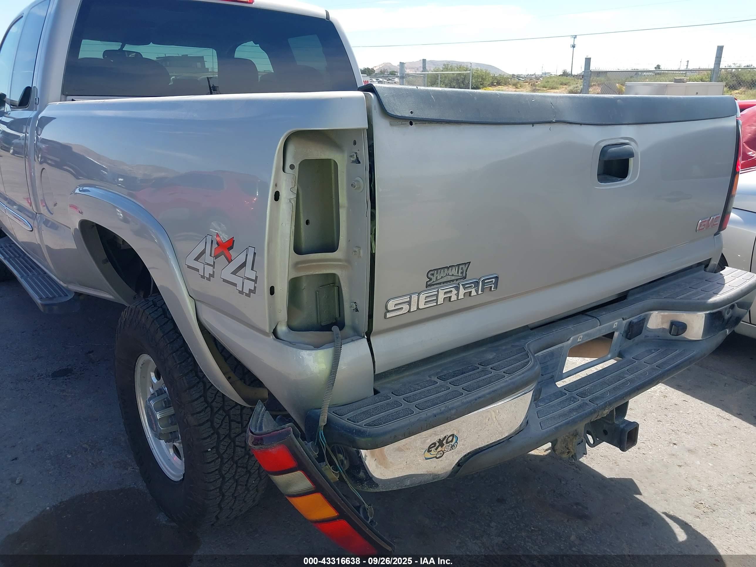 GMC SIERRA image 6