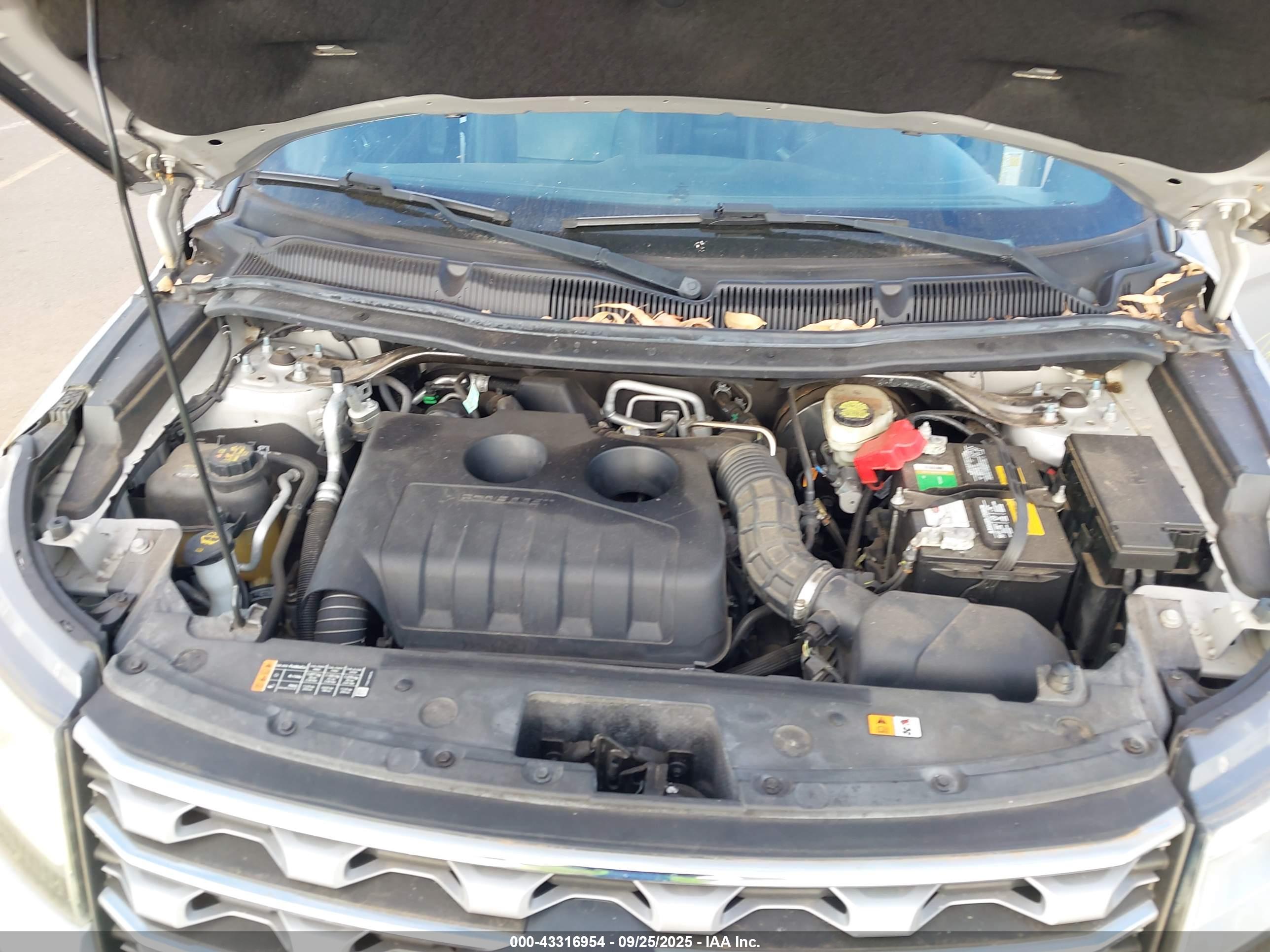 FORD EXPLORER image 10