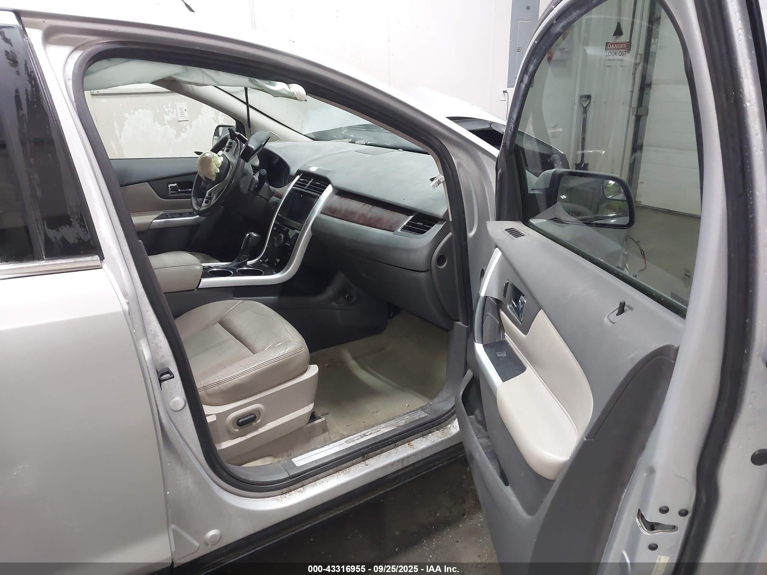 FORD EDGE image 5