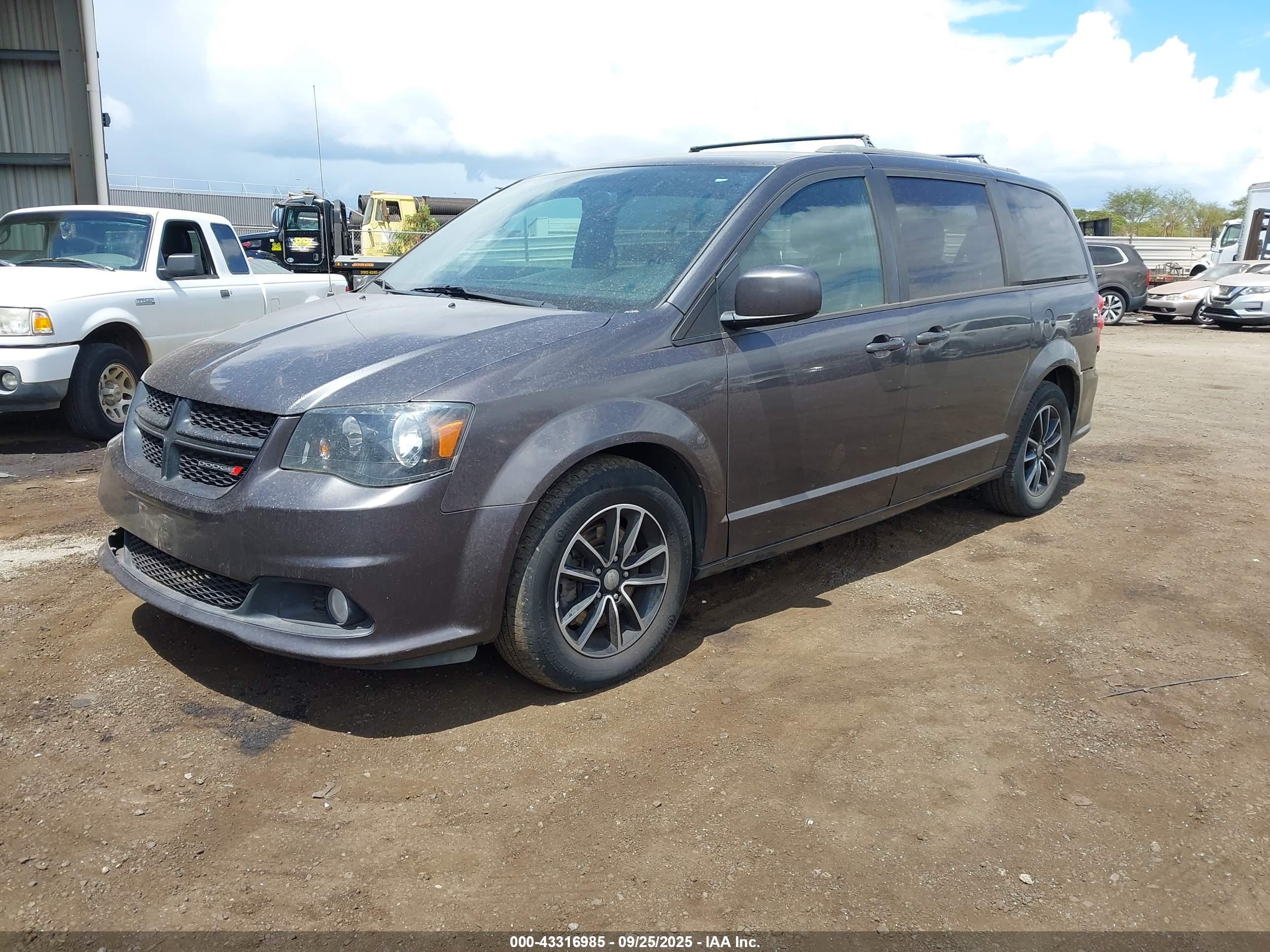 DODGE GRAND image 2