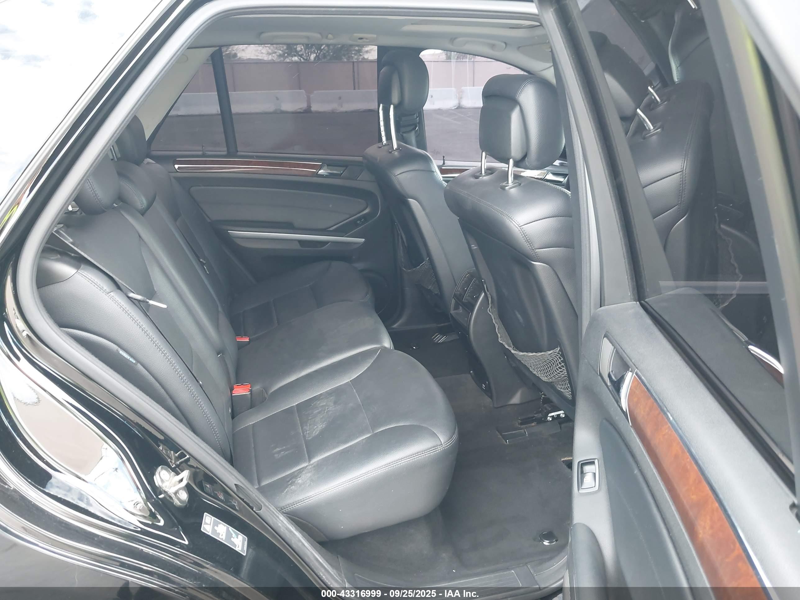 MERCEDES-BENZ ML image 8