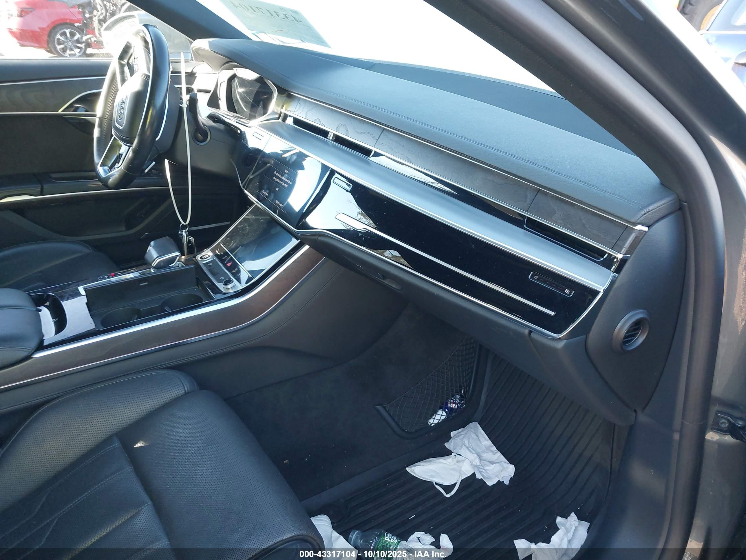 AUDI A8 image 5