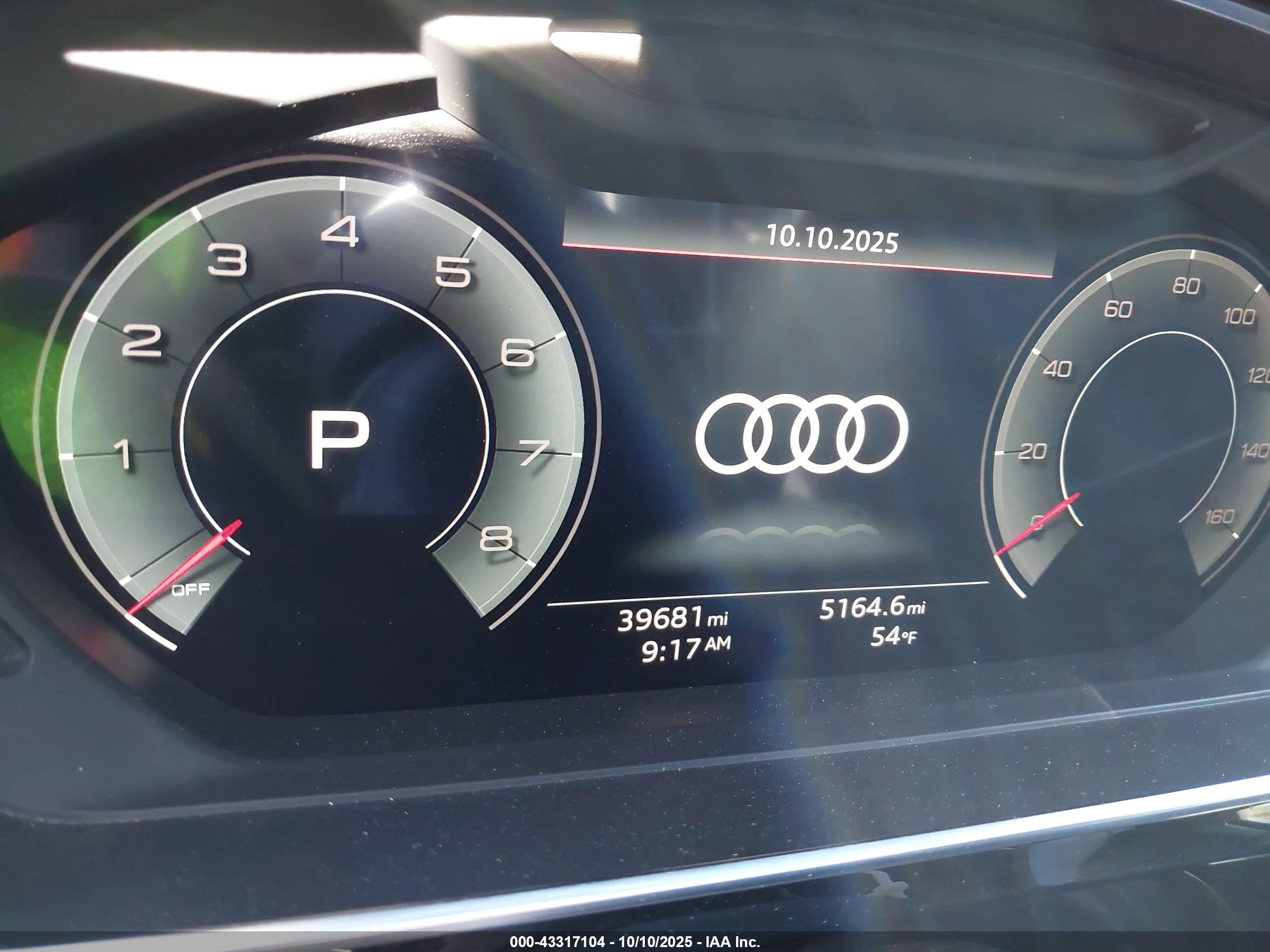 AUDI A8 image 7