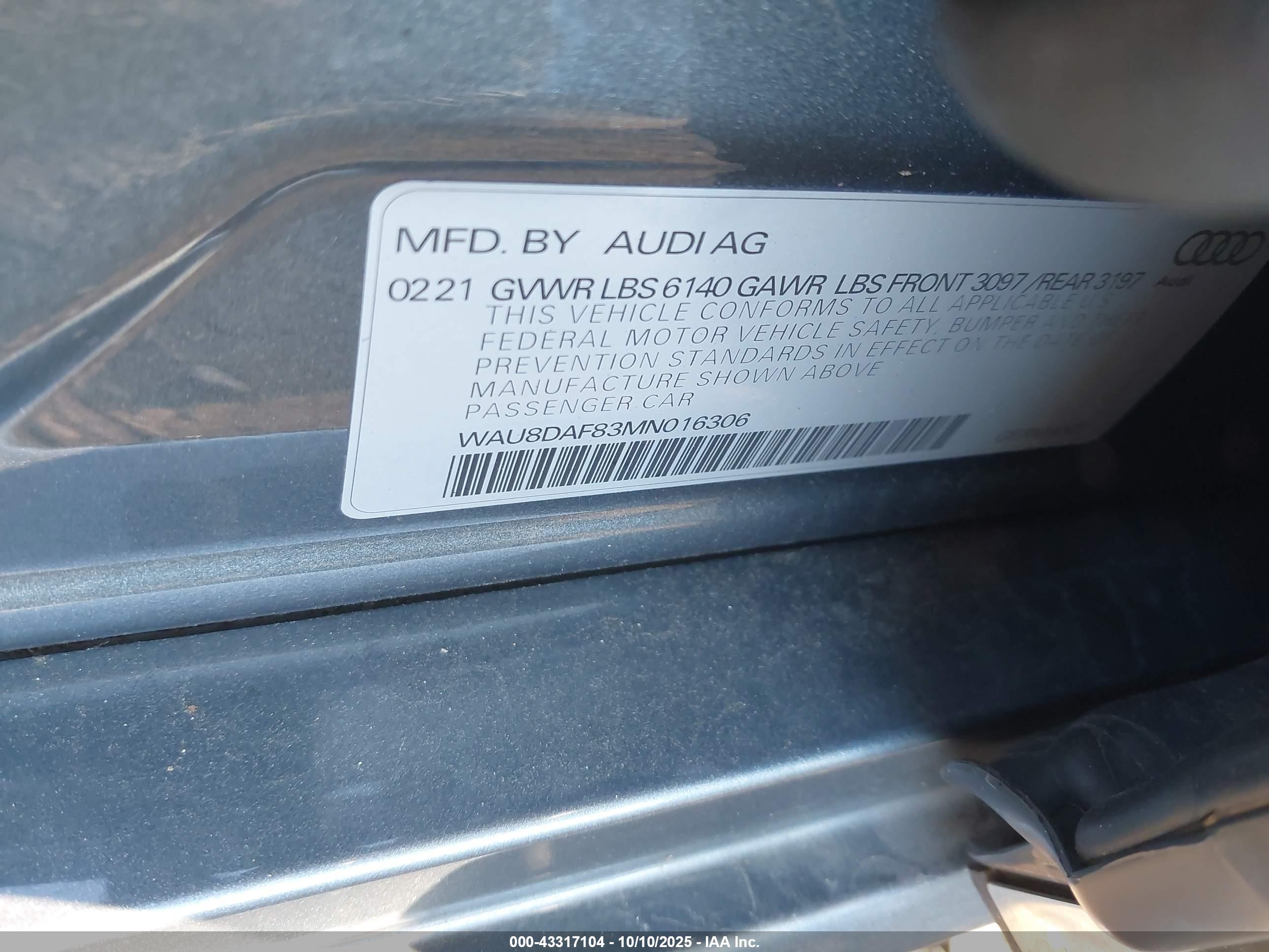 AUDI A8 image 9
