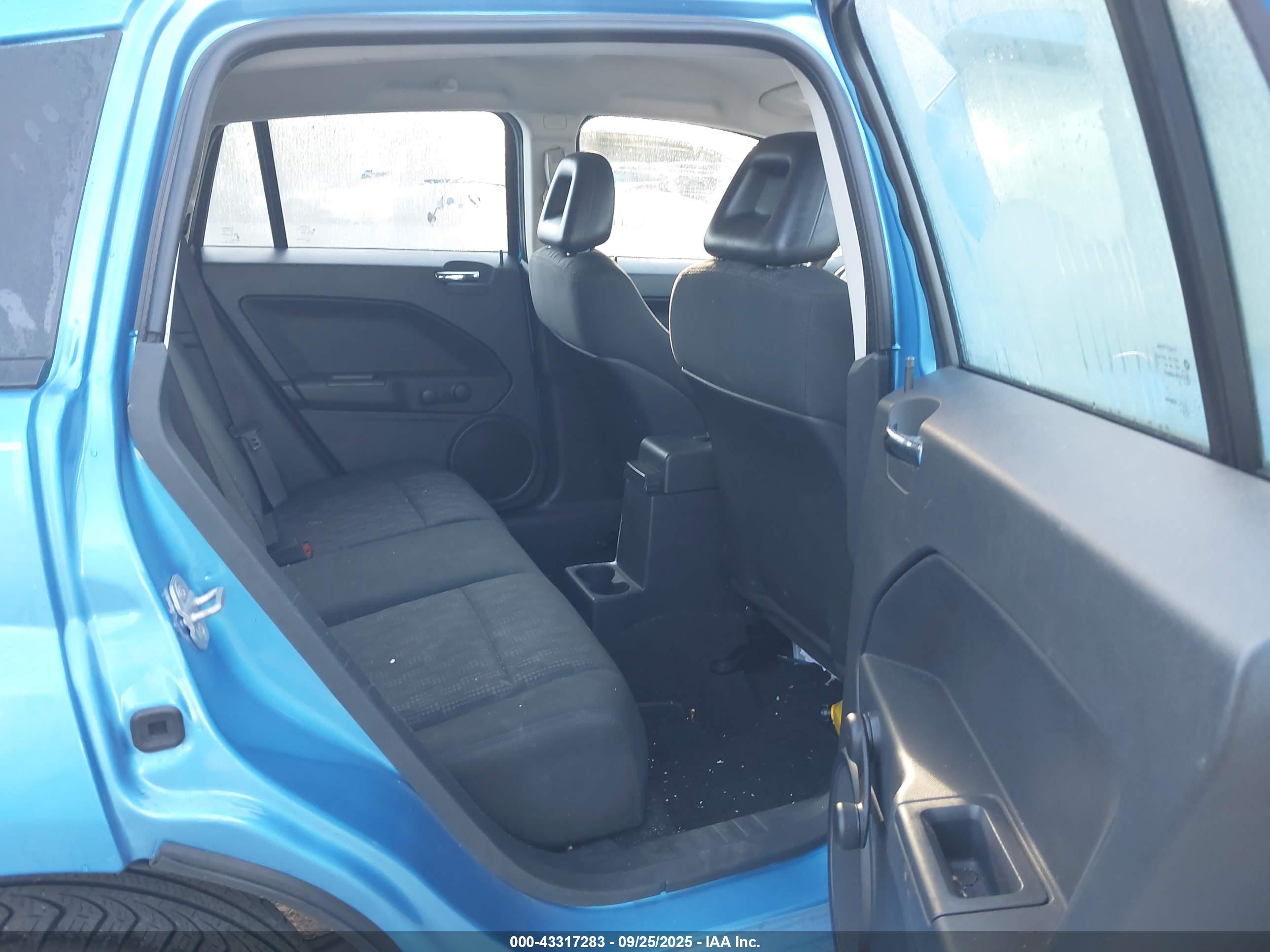 DODGE CALIBER image 8