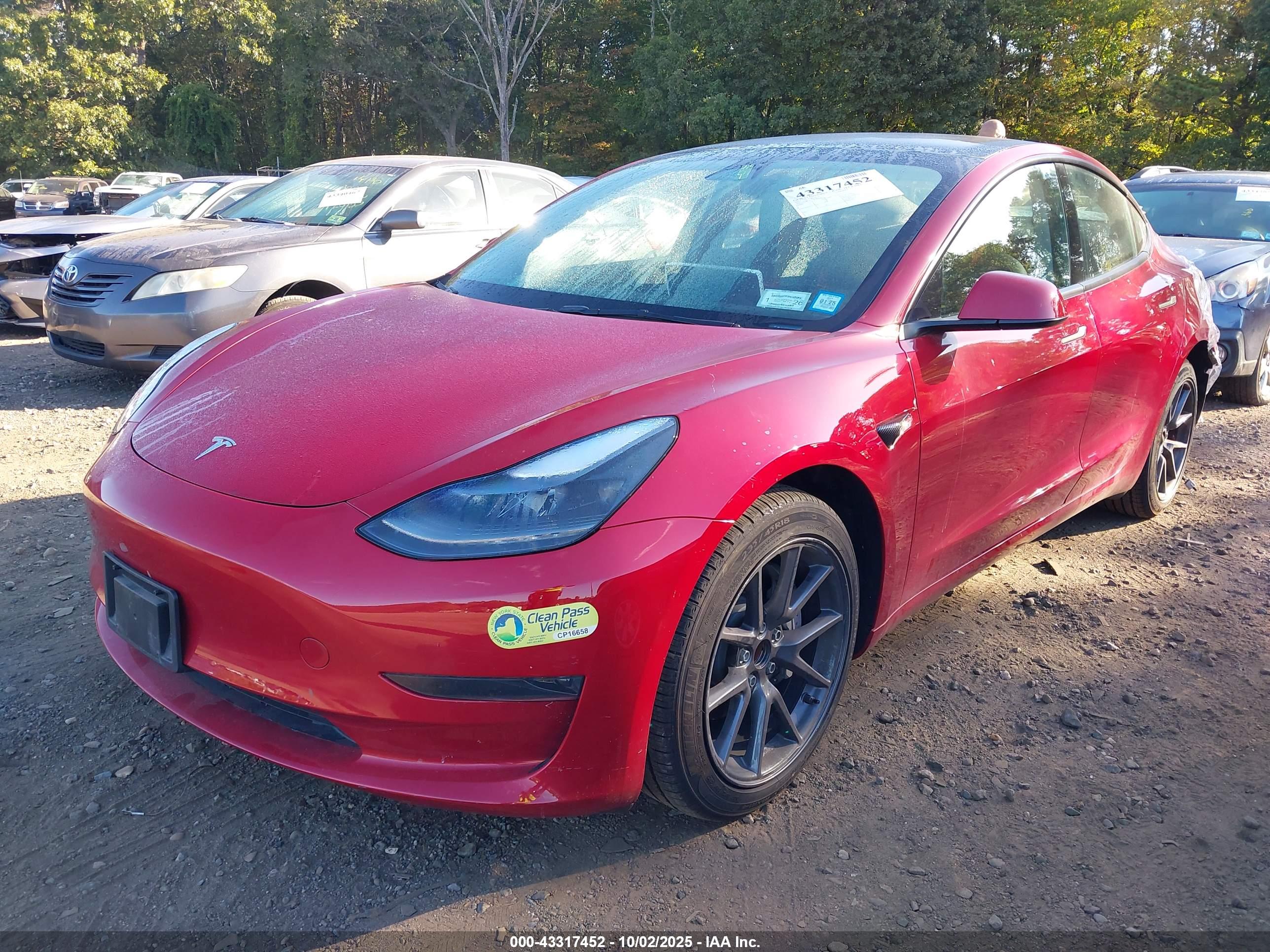 TESLA MODEL image 2