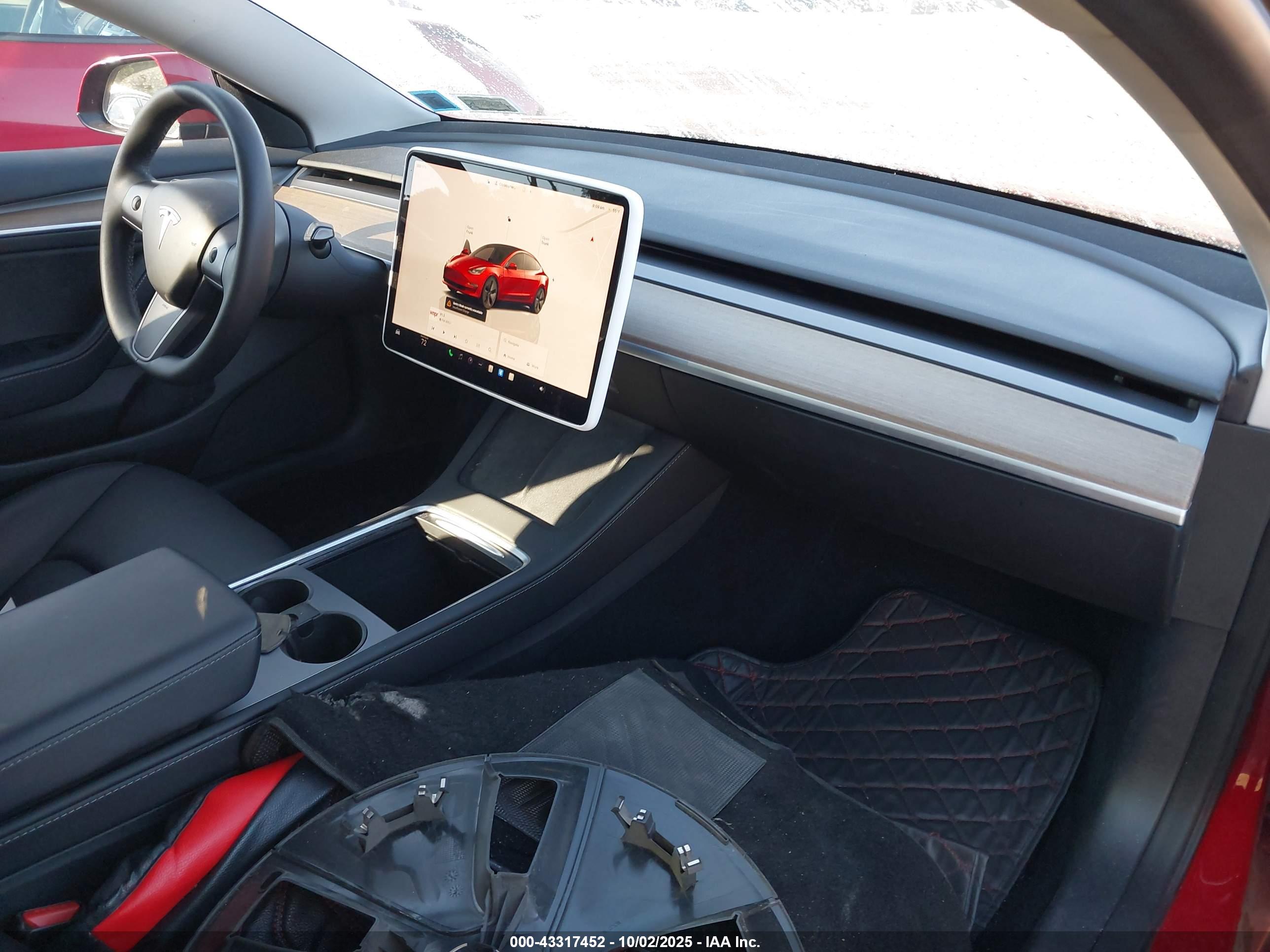 TESLA MODEL image 5