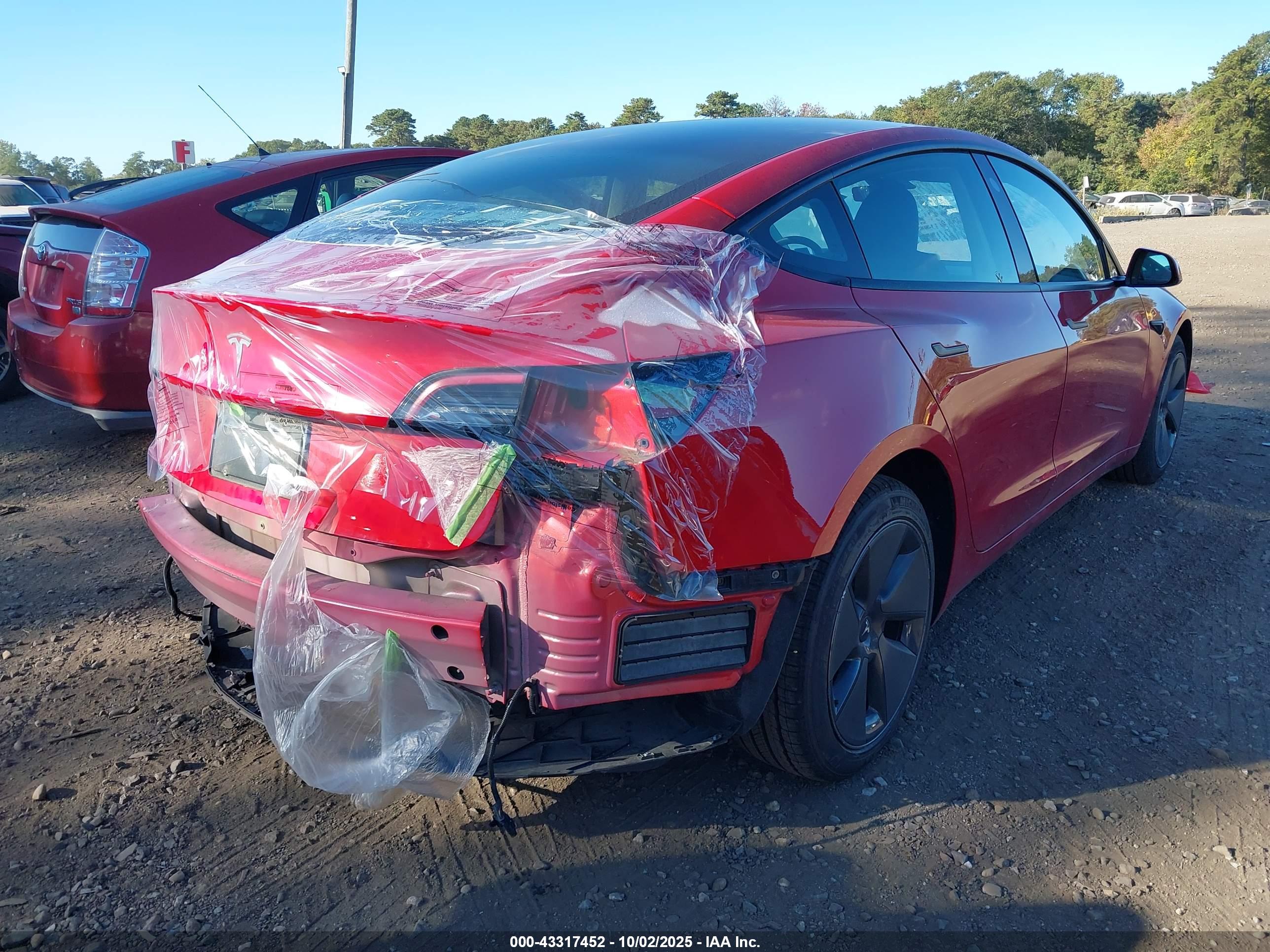 TESLA MODEL image 6