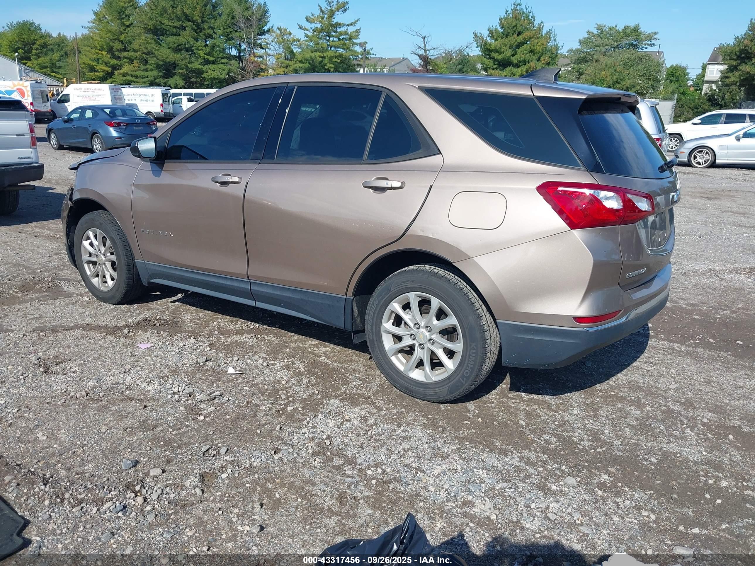 CHEVROLET EQUINOX image 3