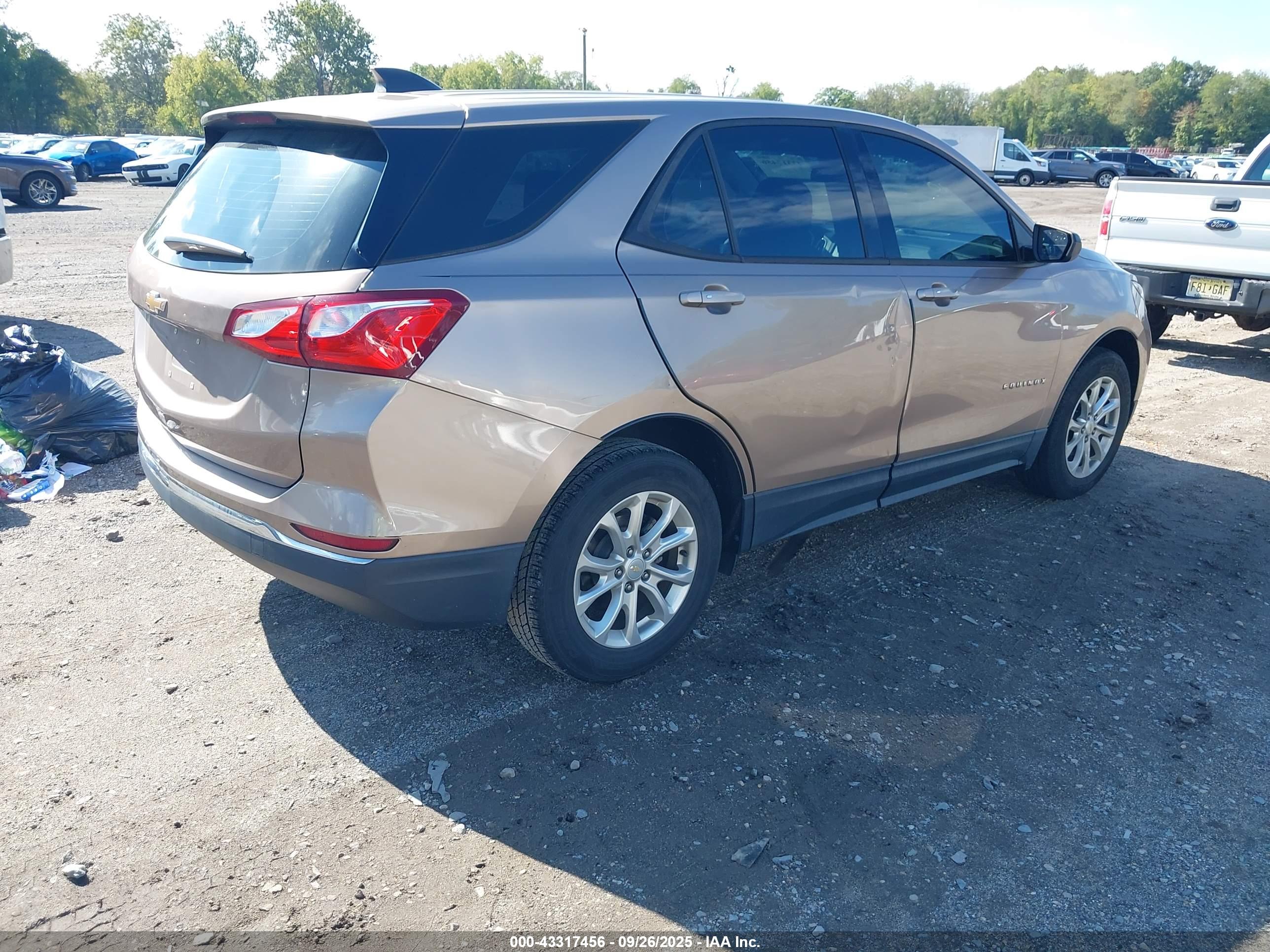 CHEVROLET EQUINOX image 4