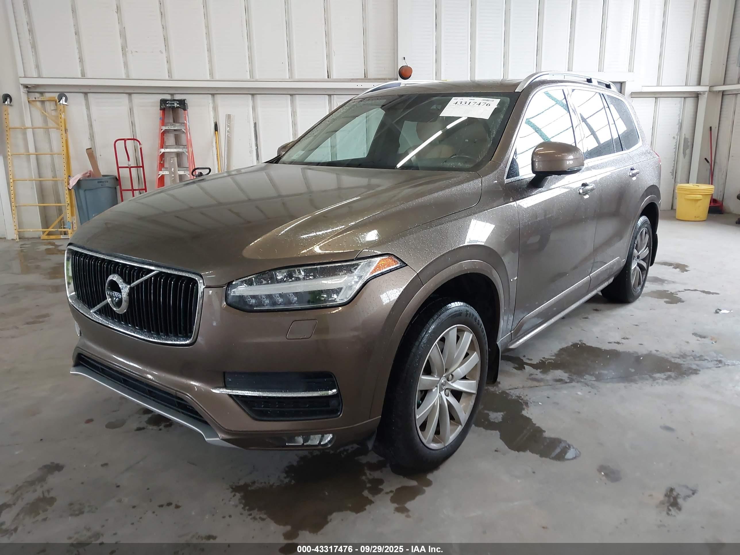 VOLVO XC90 image 2
