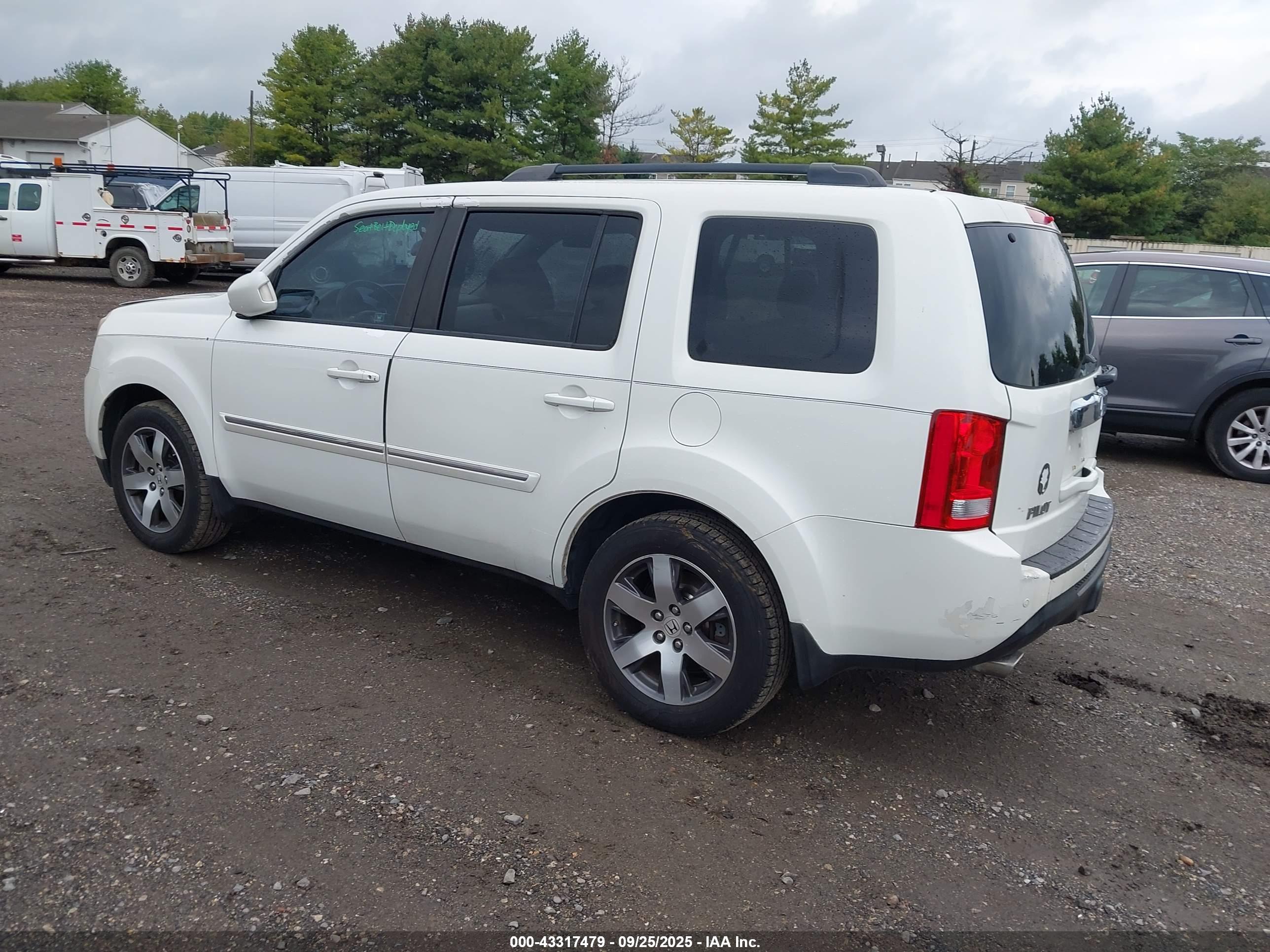 HONDA PILOT image 3
